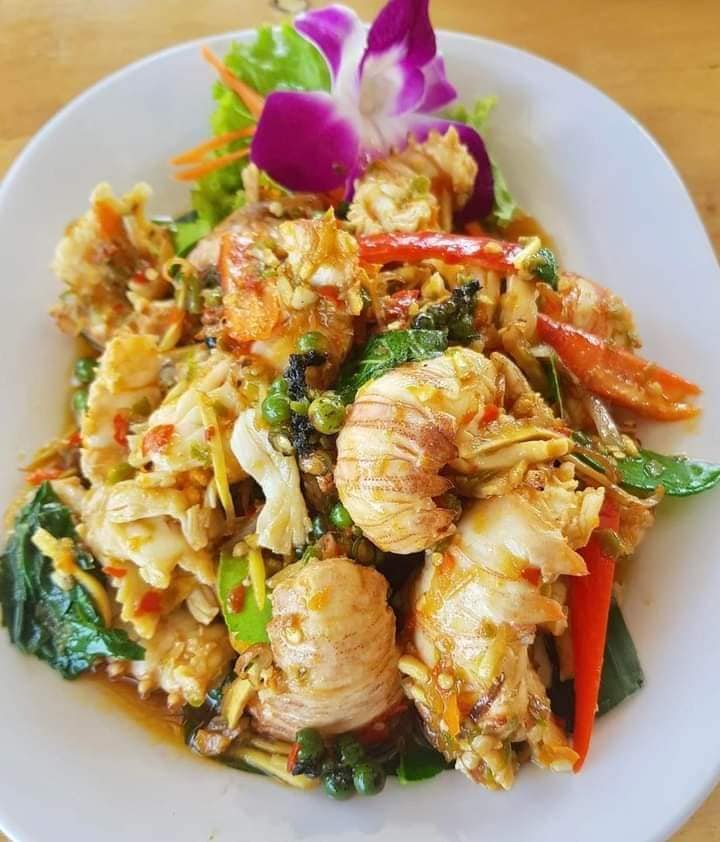 ครัวลุงมันซีฟู้ด, ตั้งฉ่ายซีฟู้ด, บ้านไร่น้ำอิง, พรทะเลซีฟู้ด, ศิริกัญญาซีฟู๊ด, ผึ้งทะเลเผา เบอร์ 9, ครัวป้ายืนซีฟู้ด, นู๋ยาซีฟู้ดชะอำ, ครัวเม็ดทราย, บ้านครัวทะเล, ครัวห้วยทราย, Platoo Restaurant, ครัวป้าเฉลียว, ร้านครัวพี่เปี๊ยก บางควาย