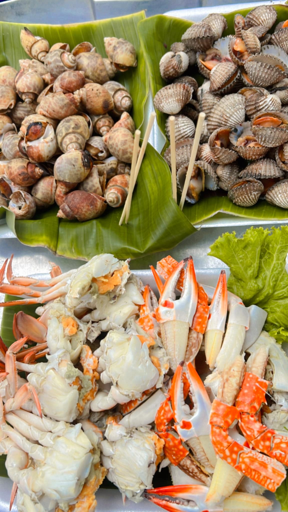 ครัวลุงมันซีฟู้ด, ตั้งฉ่ายซีฟู้ด, บ้านไร่น้ำอิง, พรทะเลซีฟู้ด, ศิริกัญญาซีฟู๊ด, ผึ้งทะเลเผา เบอร์ 9, ครัวป้ายืนซีฟู้ด, นู๋ยาซีฟู้ดชะอำ, ครัวเม็ดทราย, บ้านครัวทะเล, ครัวห้วยทราย, Platoo Restaurant, ครัวป้าเฉลียว, ร้านครัวพี่เปี๊ยก บางควาย