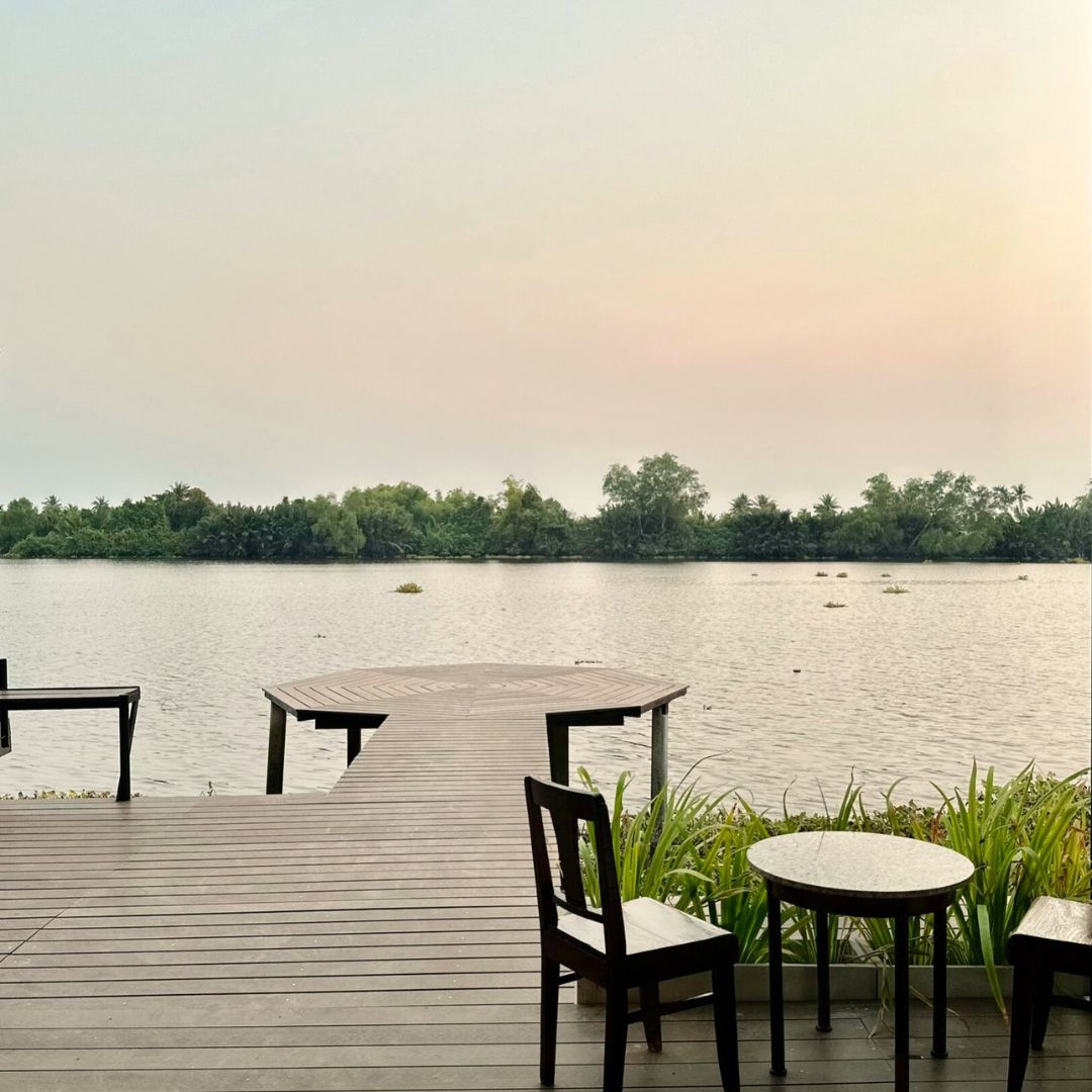 Unplan, ma na cafe', ปลาชุม : Plachum Café &amp; Bistro, Nava House Café - นาวา เฮ้าส์ คาเฟ่, Coffee 123, FarmVille Chachoengsao, บ้านพระจันทร์เวียน, กรีนวิลล์ ผักสลัดเสิร์ฟจากฟาร์ม , D•presso cafe, Baan Melon Desert, Red Cat Cafe ตลาดบ้านใหม่, Lifehouse Cafe &amp; Kitchen, T13 Café