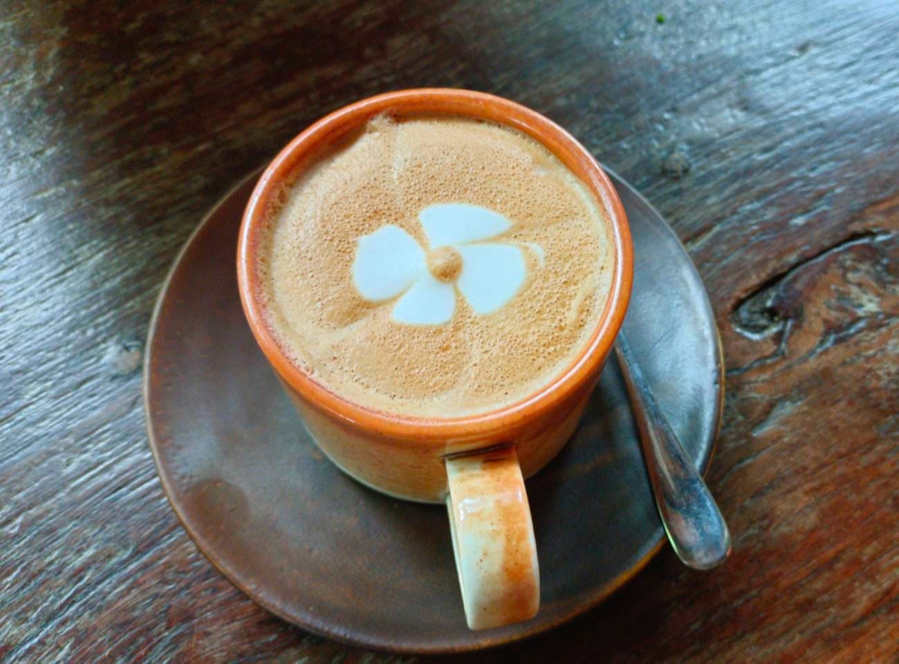 ชิมฮง คาเฟ่ - Chim Hong Cafe, Makesense, Kalamong, เดอ นา คาเฟ่, Benandson Cafe’, Chamcha Cafe, The Weekend Moka, เดี๋ยวเจอสวน&amp;คาเฟ่, Caffe' De Chalawan, Black Hat, Mouth Cafe, Apsara Café Phichit