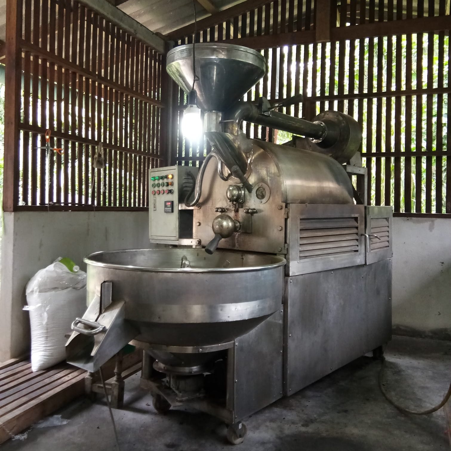 โจ๊กโรงเตี๊ยม, ติ่มซำ หอเจี๊ยะ at ชุมพร, ข้าวเหนียวปิ้งวินเทจ ชุมพร, Coffeebar99 , บ้านยาย ชุมพร, หนึ่งติ่มซำชุมพร, เทียนชัย, ข้าวแกงยายหลิว, ชุมพรแต่เตี้ยม, ซาลาเปาคุณก้อย วังไผ่