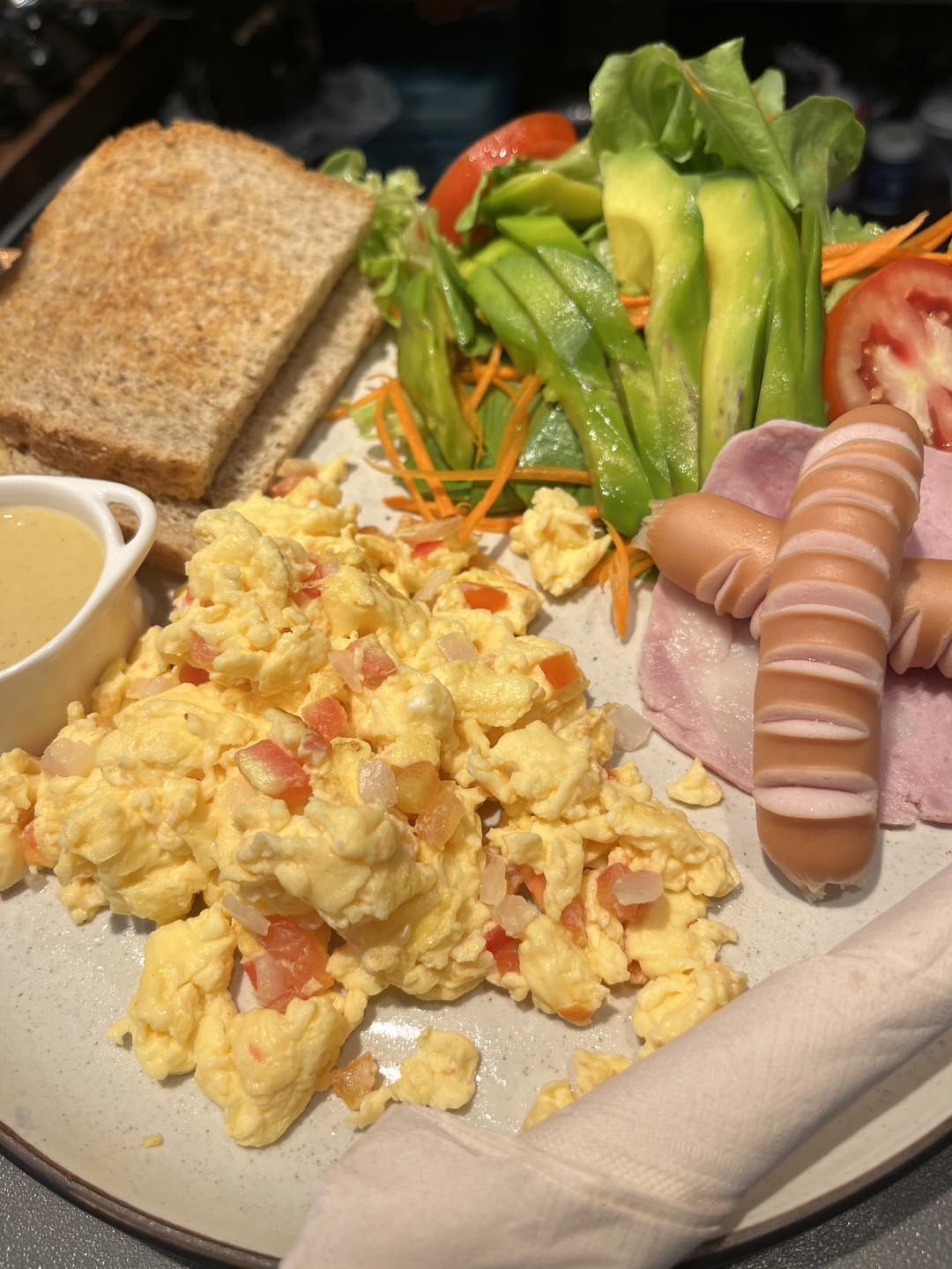 โจ๊กโรงเตี๊ยม, ติ่มซำ หอเจี๊ยะ at ชุมพร, ข้าวเหนียวปิ้งวินเทจ ชุมพร, Coffeebar99 , บ้านยาย ชุมพร, หนึ่งติ่มซำชุมพร, เทียนชัย, ข้าวแกงยายหลิว, ชุมพรแต่เตี้ยม, ซาลาเปาคุณก้อย วังไผ่