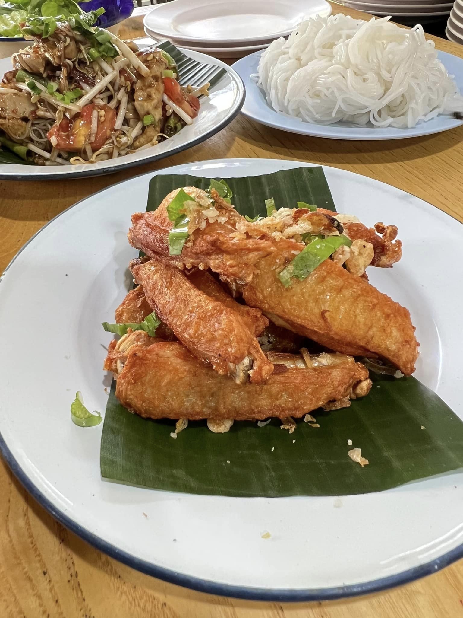 ครัวผักสด, Iconic Club Style, แก้วติ่มซำ, ตำ มึน มึน น., สวนอาหารริเวอร์ไซด์การเด้น, ยายปวด, ลุย, นิวแซ่บสุดซอย, ครัวตาอ้อซีฟู๊ด ชุมพร, ลุงเผล็นกุ้งหลวง, แม่ไม้ซีฟู้ด, ครัวสวนตาจี๊ด, ฟารีดาชาโรตี สาขาชุมพร, ก๋วยเตี๋ยวเนื้อนายดำ, ครัวทุ่งแพะ, บ้านพรรคพวก, ร้านอาหารตะเกียงไทยชุมพร, โกเหลียง, ครัวบ้านริมน้ำ ไร่ล่างซิตี้, พนังตักซีฟู๊ด คาเฟ่&amp;บาร์, ติ่มซำ หอเจี๊ยะ at ชุมพร, ครัวคุณจักษ์