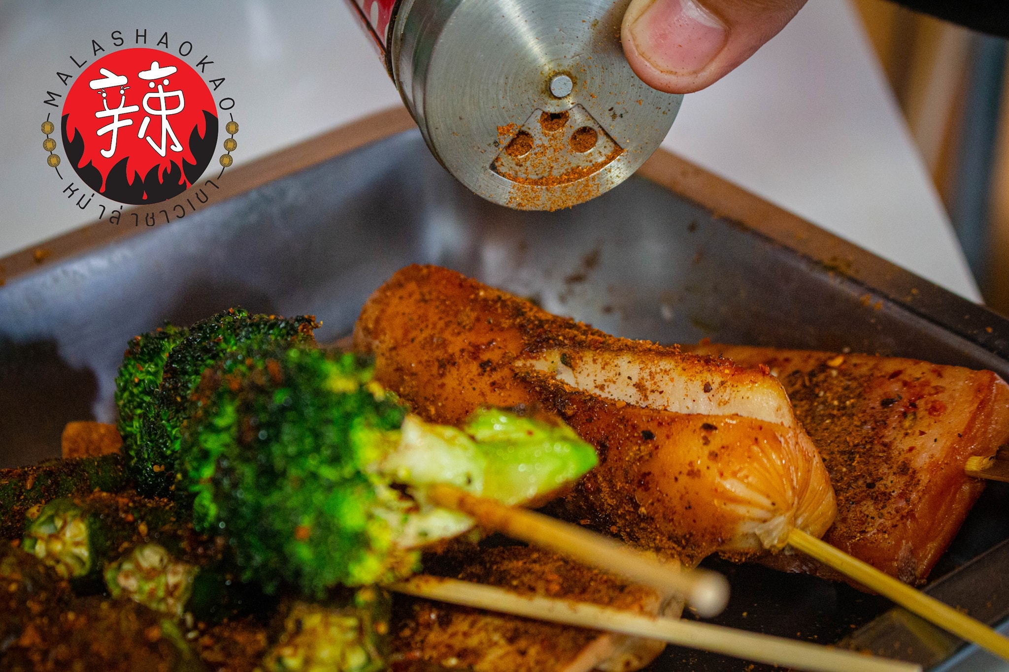 ขนมกุยช่าย หมู่บ้านเศรษฐกิจ, เล่าซา (ลิ้มเล่าซา) เซ็นต์หลุยส์, หม่าล่าชาวเขา Malashaokao, 1:2 Coffee Company, หิว หิว Hiew Hiew, หมูทอดเซ็นต์หลุยส์, กิตติก๋วยเตี๋ยวเป็ด