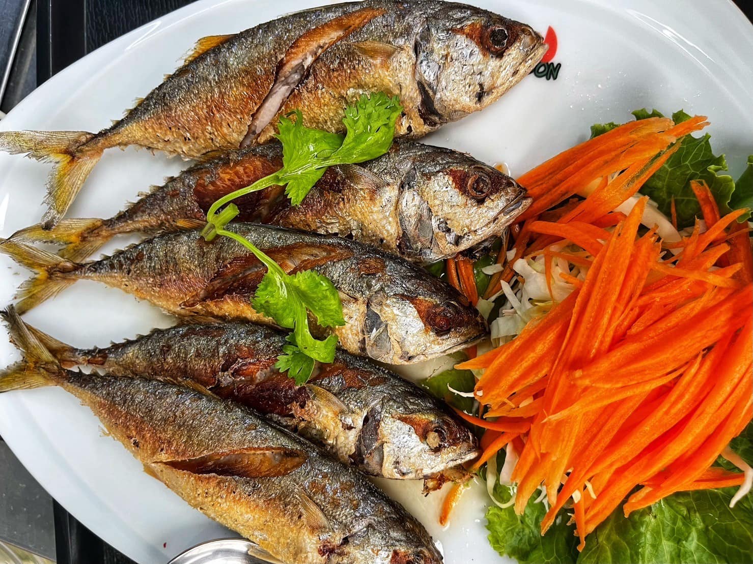 ครัวเจ๊นงค์ซีฟู๊ด, แม่ลูกจันทน์, สาขาบางตะบูน, โคตรหมู, ครัวริมเล ปูเป็น, Luckyseafood 2, ครัวไข่มุกปูเป็น, เจ๊เหมียวทะเลสด, เปลญวน เพชรบุรี, ครัวเพชรน้ำฟ้า, วิวทะเลซีฟู้ดชะอำ, ป้าหยัน, พวงเพชร, ครัวห้วยทราย, กิ่งกาญจน์, รีแล็กซ์ เพชรบุรี, เรือแลเล บางตะบูน, สวนอาหาร "ล้านอร่อย", บางตะบูนเบย์, ครัวปรียานนท์ หาดเจ้าสำราญ, สังเวียนซีฟู้ด Sungwean seafood