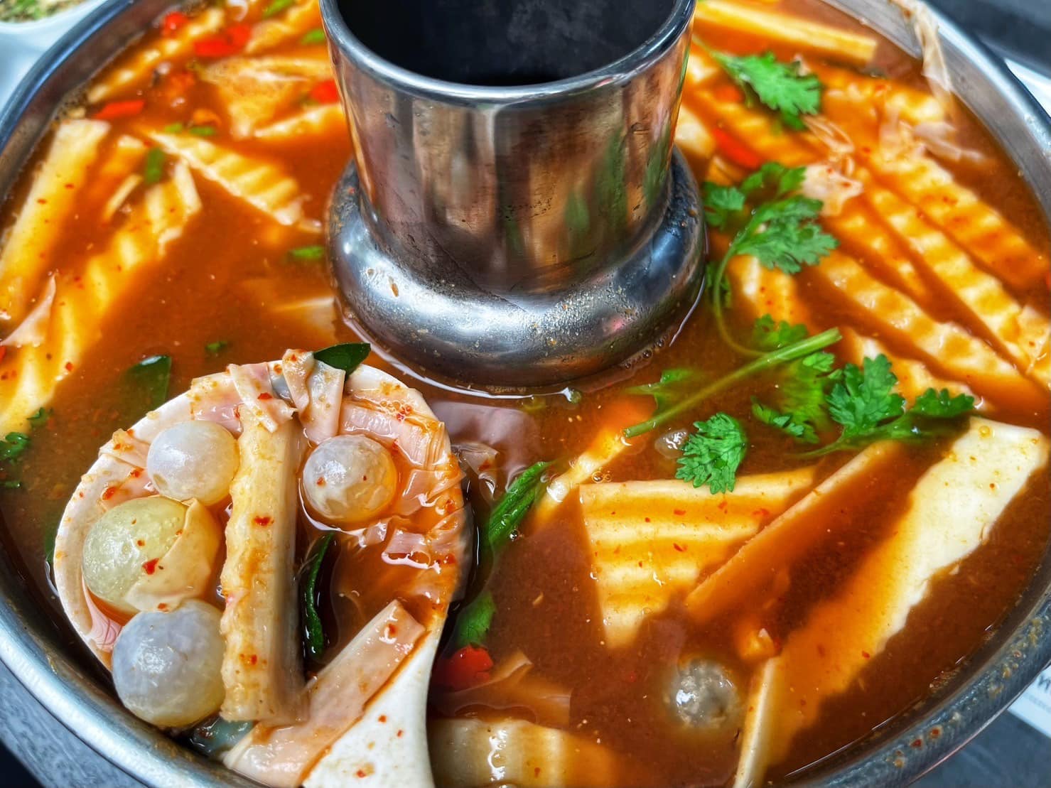 ครัวเจ๊นงค์ซีฟู๊ด, แม่ลูกจันทน์, สาขาบางตะบูน, โคตรหมู, ครัวริมเล ปูเป็น, Luckyseafood 2, ครัวไข่มุกปูเป็น, เจ๊เหมียวทะเลสด, เปลญวน เพชรบุรี, ครัวเพชรน้ำฟ้า, วิวทะเลซีฟู้ดชะอำ, ป้าหยัน, พวงเพชร, ครัวห้วยทราย, กิ่งกาญจน์, รีแล็กซ์ เพชรบุรี, เรือแลเล บางตะบูน, สวนอาหาร "ล้านอร่อย", บางตะบูนเบย์, ครัวปรียานนท์ หาดเจ้าสำราญ, สังเวียนซีฟู้ด Sungwean seafood