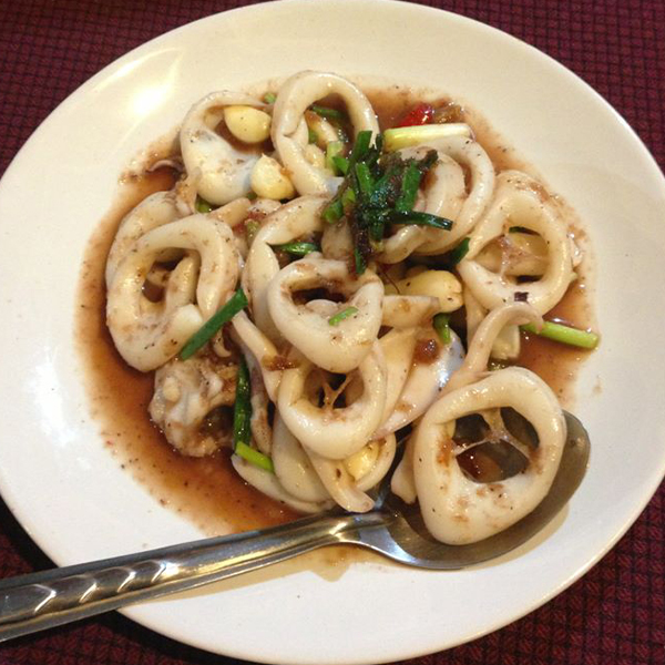 ครัวเจ๊นงค์ซีฟู๊ด, แม่ลูกจันทน์, สาขาบางตะบูน, โคตรหมู, ครัวริมเล ปูเป็น, Luckyseafood 2, ครัวไข่มุกปูเป็น, เจ๊เหมียวทะเลสด, เปลญวน เพชรบุรี, ครัวเพชรน้ำฟ้า, วิวทะเลซีฟู้ดชะอำ, ป้าหยัน, พวงเพชร, ครัวห้วยทราย, กิ่งกาญจน์, รีแล็กซ์ เพชรบุรี, เรือแลเล บางตะบูน, สวนอาหาร "ล้านอร่อย", บางตะบูนเบย์, ครัวปรียานนท์ หาดเจ้าสำราญ, สังเวียนซีฟู้ด Sungwean seafood