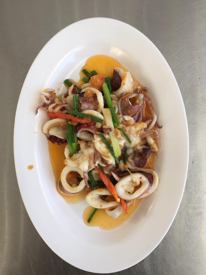 ร้านน้องเจเจ อาหารไทยพื้นบ้าน ซ.หัวหิน43-45, ร้านลุงบังหัวปลาหม้อไฟ หัวหิน, ร้านบ้านครูส่วน by ปลา, Tanya's, ร้านเกี๊ยวปลานำชัย, เจ๊กเปี๊ยะ, ครัวแม่ฬา, บ้านอิสระ, พาสใต้ บาย เชฟเต้หัวหิน Pastay by cheftae, ครัวเจ๊เนี้ยวหัวหิน51, โกหมาก หัวหิน, ซาลาเปาเตาถ่าน BY ยายม่วย, ร้านขนมไทยแม่เก็บหัวหิน, ครัวแม่กะเมย