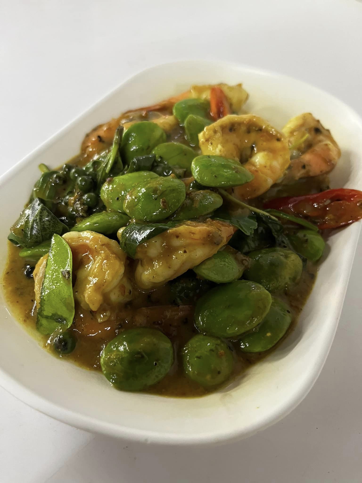 บ้านสวนลุงไข่, พี่เชษฐ์, Sawasdee-CuP Samui, ร้านอาหารข้าวหอม เกาะสมุย, ครัวชาวบ้าน, ท่าเรือสมุยซีฟู้ด, เสบียงเล, Mira Serene, โกเซ้ง เกาะสมุย, ครัวเสวยสมุย, The Roof Samui, มิสสมุย, Jam restaurant