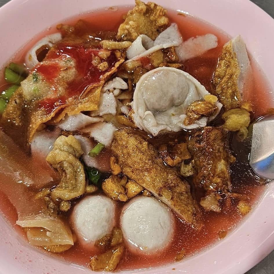 ก๋วยเตี๋ยวผัดงี่เง่า at เจ๊เบญ โอเดี้ยน, ร้านฮั้นโภชนา, เจ๊เฮี้ยง ก๋วยเตี๋ยวลูกชิ้นปลา ตลาดน้อย, ข้าวต้มปลาตลาดน้อย, Baan Chim Cha, อาฉีไก่ทอด, มานพ สุกี้รถกระบะ, แดงราชาหอยทอด, โจ๊ก เจ๊หมวยเกี้ย-ดั้งเดิม, เป็ดตุ๋นเจ้าท่า, ซี่โครงปราณ, คุณปุ๊กะหรี่ปั๊บ ณ ตลาดน้อย, แต้เล่าจิ้นเส็ง, Li Bing Waffle Parlour, Mana Craft, Jap Bread ตลาดน้อย, ฮงเซียงกง