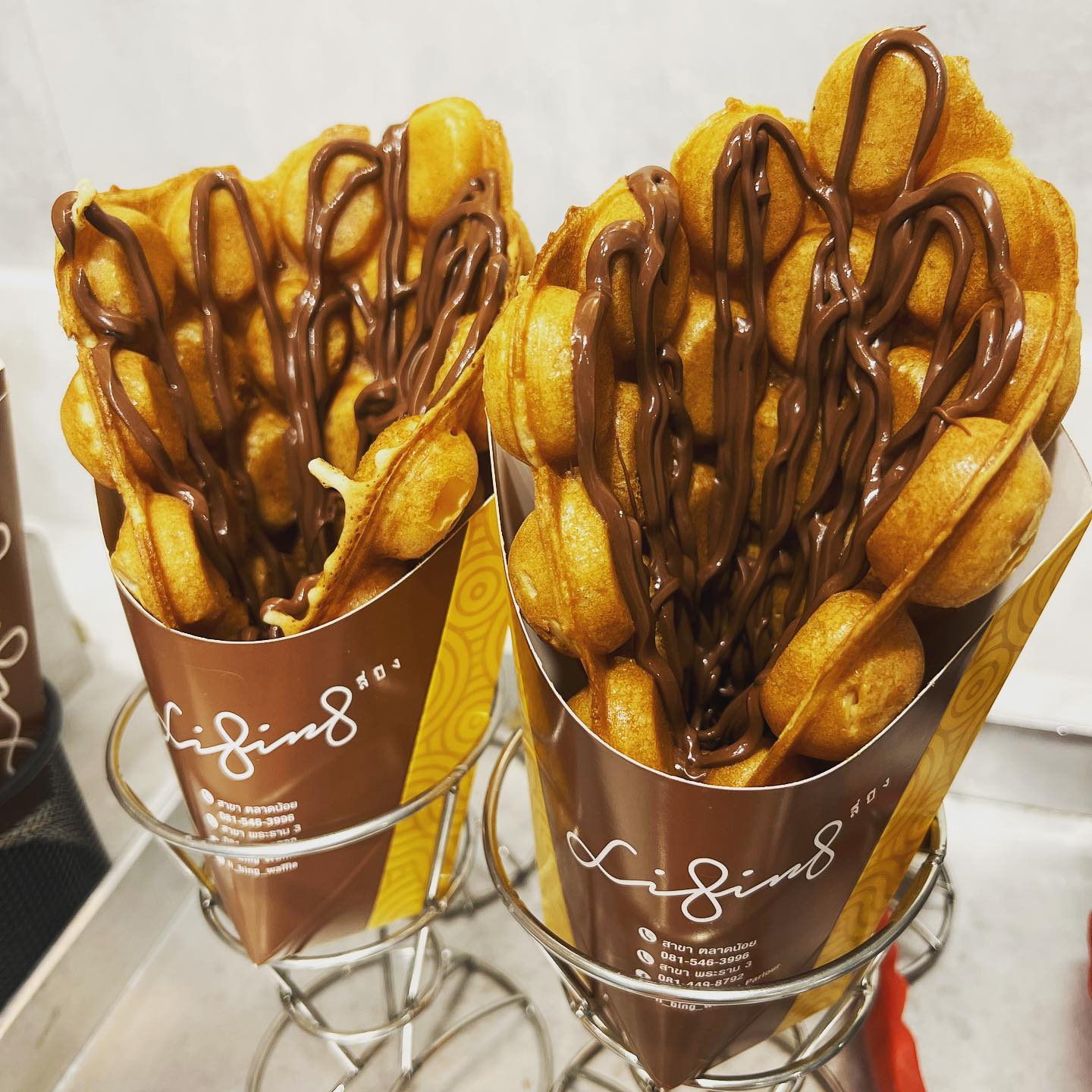 ก๋วยเตี๋ยวผัดงี่เง่า at เจ๊เบญ โอเดี้ยน, ร้านฮั้นโภชนา, เจ๊เฮี้ยง ก๋วยเตี๋ยวลูกชิ้นปลา ตลาดน้อย, ข้าวต้มปลาตลาดน้อย, Baan Chim Cha, อาฉีไก่ทอด, มานพ สุกี้รถกระบะ, แดงราชาหอยทอด, โจ๊ก เจ๊หมวยเกี้ย-ดั้งเดิม, เป็ดตุ๋นเจ้าท่า, ซี่โครงปราณ, คุณปุ๊กะหรี่ปั๊บ ณ ตลาดน้อย, แต้เล่าจิ้นเส็ง, Li Bing Waffle Parlour, Mana Craft, Jap Bread ตลาดน้อย, ฮงเซียงกง