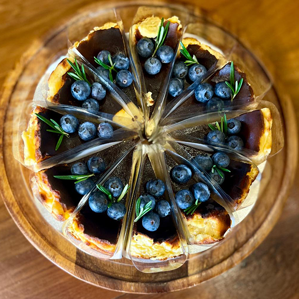 ก๋วยเตี๋ยวผัดงี่เง่า at เจ๊เบญ โอเดี้ยน, ร้านฮั้นโภชนา, เจ๊เฮี้ยง ก๋วยเตี๋ยวลูกชิ้นปลา ตลาดน้อย, ข้าวต้มปลาตลาดน้อย, Baan Chim Cha, อาฉีไก่ทอด, มานพ สุกี้รถกระบะ, แดงราชาหอยทอด, โจ๊ก เจ๊หมวยเกี้ย-ดั้งเดิม, เป็ดตุ๋นเจ้าท่า, ซี่โครงปราณ, คุณปุ๊กะหรี่ปั๊บ ณ ตลาดน้อย, แต้เล่าจิ้นเส็ง, Li Bing Waffle Parlour, Mana Craft, Jap Bread ตลาดน้อย, ฮงเซียงกง