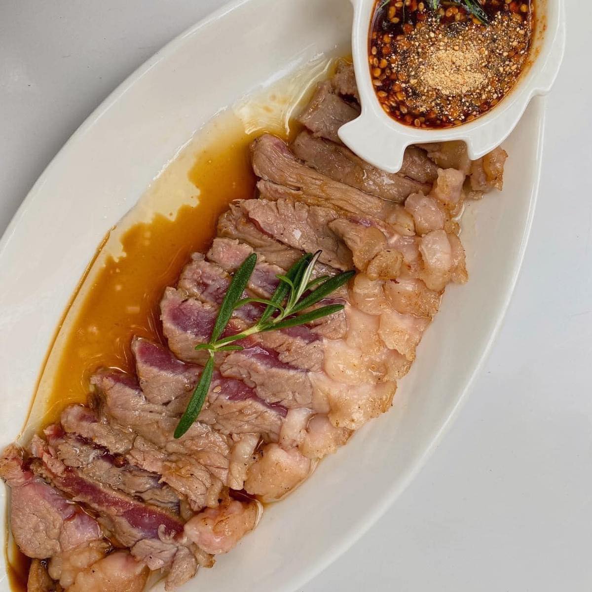 เจ๊โอว, กุยช่ายอาแปะเจ้าเก่า, มณีจ๋า ซีฟู้ด, ตุ้งแฉ่เตาถ่าน, เสน่ห์ ลาบก้อย, ต้าเสี่ยวหม่าล่า, อั่งเป่าหม่าล่าชาบู, ซ้งเป็ดพะโล้, สาขาสามย่าน, Engchuan Chufang, สมบูรณ์โภชนา, สาขาบรรทัดทอง, เอ๋ ซีฟู้ด, ทับทิม, พาข้าว-บรรทัดทอง, ก๋วยเตี๋ยวเอี่ยมน้อย, โจ๊กสามย่าน, สาขาบรรทัดทอง, เจ๊เกียง, เช็งซิมอี๊, สาขาสเตเดียมวัน, ลูกชิ้นปลาบรรทัดทอง, แหลกไม่แหลก, Kemuri, หมูสะเต๊ะ ซีอิ๊วดำ มิ้งโภชนา, ยำเจ้ศรี, น้ำเต้าหู้เจ๊วรรณ, ตั้งซุ่ยเฮงโภชนา, ปังเด็ด, สาขาบรรทัดทอง, ท่าน้ำนัว Thanamnua, บัวลอยปริญญา ลาวาไส้ทะลัก, รสดีเด็ด บ้านคุณนพ, Roddeeded BAAN KHUN NOP, ทวีโชคหมูกะทะ สาขา9 บรรทัดทอง