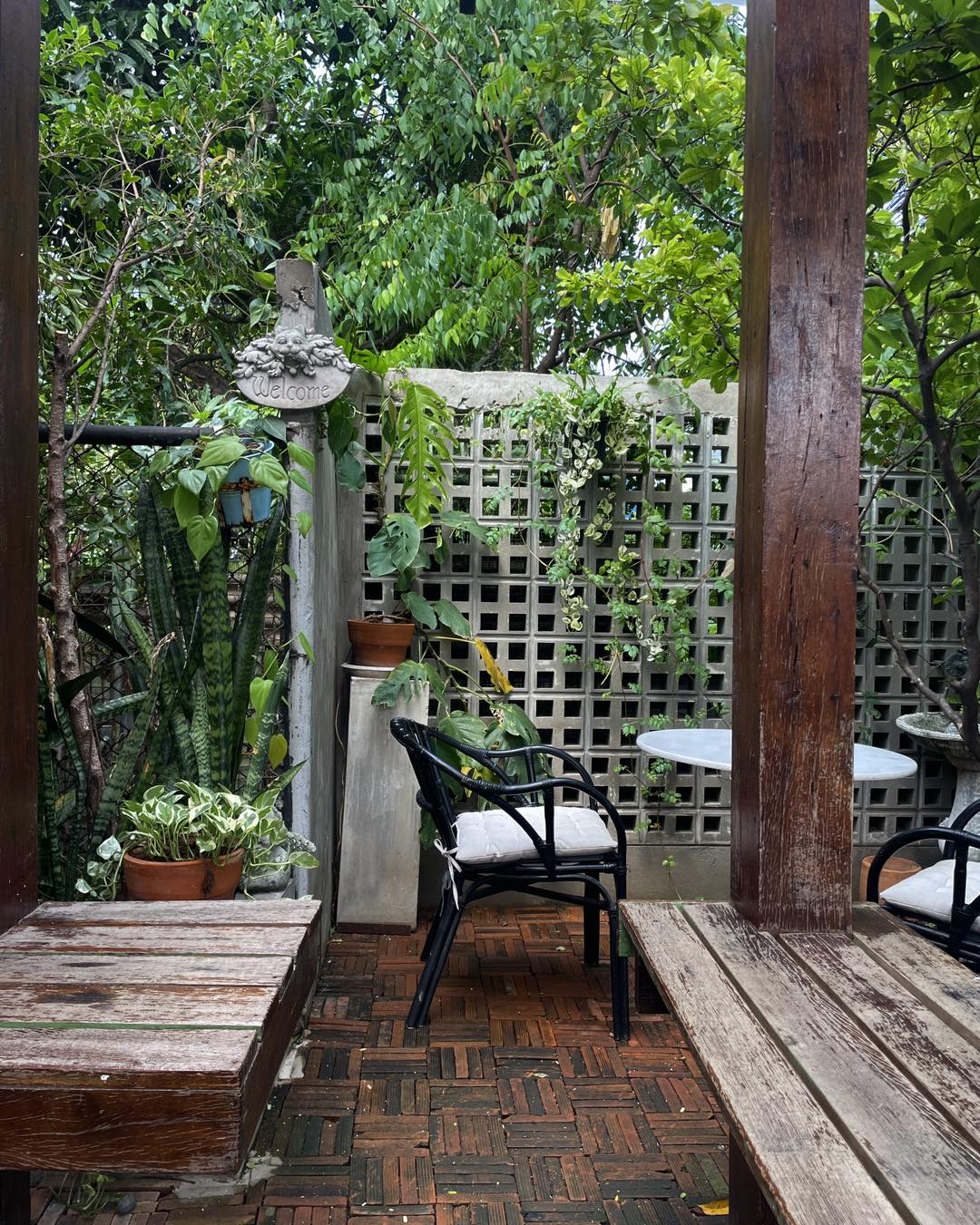 TokiDoki Curry Sutthisan, ส้มตำแฟร์สโตร์, จิน โถง กัว, Hinata, จีรพร อาหารเวียดนาม สาขาสุทธิสาร, ล้านนัวส์, อีเปีย, สมบูรณ์โภชนา, แหลมลูกชิ้นปลา, ก๋วยจั๊บน้ำข้นเเม่มูล, ก๋วยเตี๋ยวลุงหนั่นรัชดา, White Cosmo, Oba San 168, แสงทอง, ซุนหงอคง หม่าล่าปิ้งย่าง, ตังค์เต็มมีเนย, ลุงหนวด - เจ้าเก่า ห้วยขวาง by นายเครา, สุดที่รส - Sutthirot, Nene Korean BBQ Buffet, แซ่บวัน รัชดา, จิ้มจุ่มสุทธิพรเจ้าเก่า หน้า BU place, โคตรยำ ห้วยขวาง, Neta Fish&amp;Meat, Gyu-Ya Yakiniku, อั้งซิวฮะ, Hommari หอมมาริ, ร้านส้มตำ“ฅนมักตำ