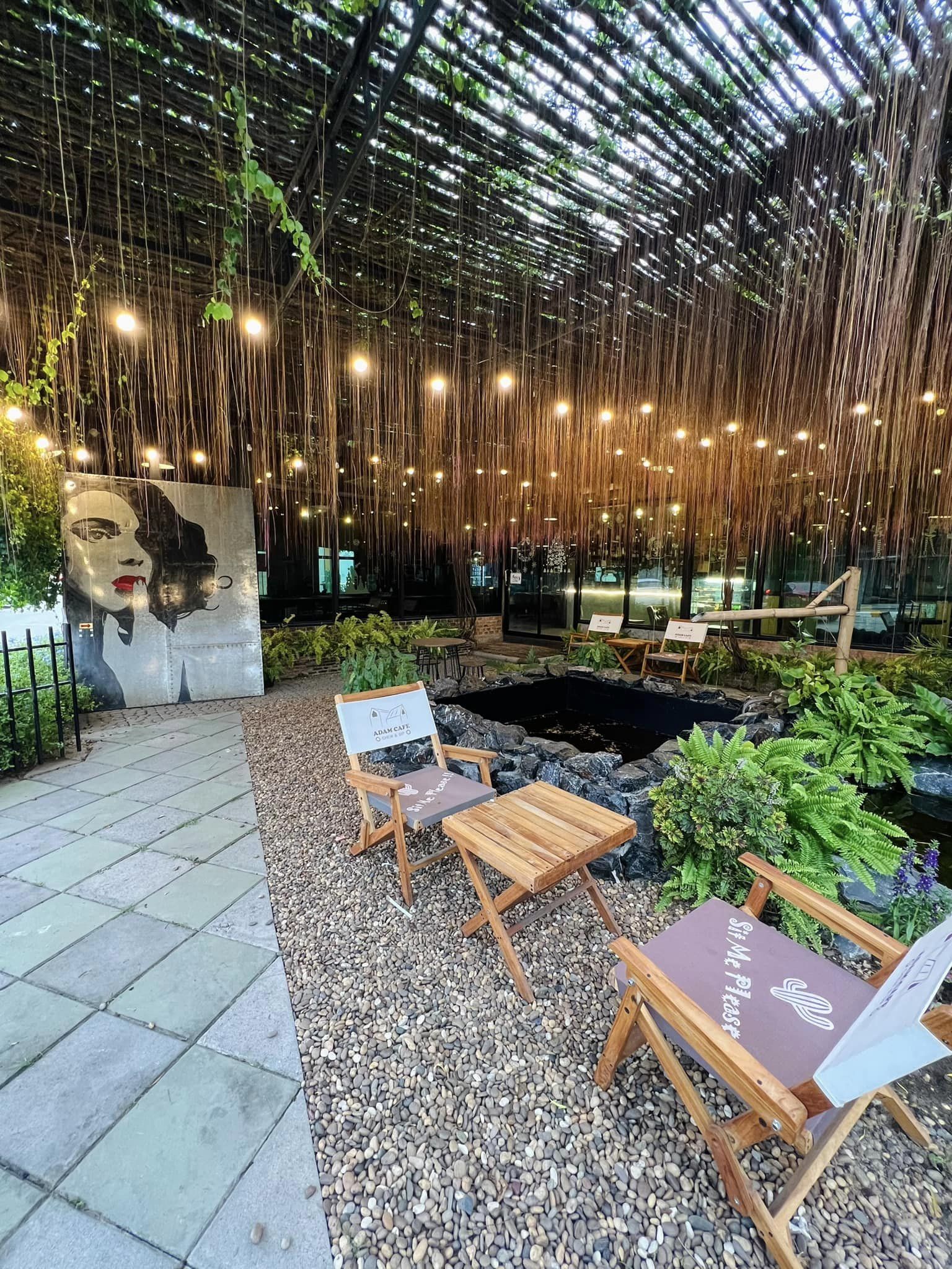 Smitten Cafe and Decor, Thong Ampai Café, THREE Cafe, Continue.cafe, Sunday in 345 cafe, Aprilhouse, The Aileen Cafe', Oliva Cafe, The Kottage Cafe, Plant Cafe, ปิ่นโตนามีตาล, Baan Kanom De'Pathum, Pumpkin Art Town, Mushroom Hut Cafe, KAD Cafe - กาด คาเฟ่, ADAM cafe