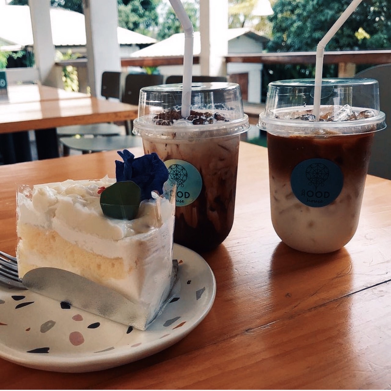The Sine Cafe’, Whispering cafe, รักษ์น้ำคาเฟ่, Orenchi Cafe, KAWA Coffee and Co., Orenchi Specialty Coffee, Attitude Coffee, Memory House Cafe, In Garden Hut Cafe, ChataThammachart, She's The Legend Cafe, RIVA floating cafe, Good Mood House, นึก คาเฟ่ - วัดไร่ขิง, Ton Khao Terrace, CHADA Tea Boutique, Kark Crof.f