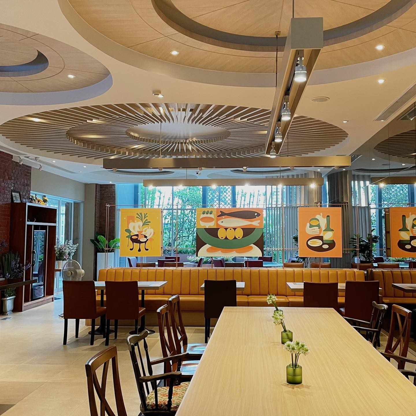 ครัวจำแลง แปลงกาย, ยุ้งข้าวหอม, ขมิ้น Camin Cuisine &amp; Cafe, สาขาอารีย์, ละมุนลิ้น โฮม คิทเช่น, ภูเก็จ, Bistro Palette, Aim.Bangkok, บ้านสะใภ้ใต้, ครัวข้าวหอม แกงปักษ์ใต้, บ้านไอซ์, Paknang.bkk, คุ้น•เคย Eatery, Cafe &amp; Bar, ครัวรสนคร, ครัวคุณอิ้น, สาขาเลียบทางด่วนรามอินทรา, ครัวปากพนัง (อาหารปักษ์ใต้), ปรายระย้า, เรือนแม่หลุย, มัลลิกา ชุมพร อาหารปักษ์ใต้