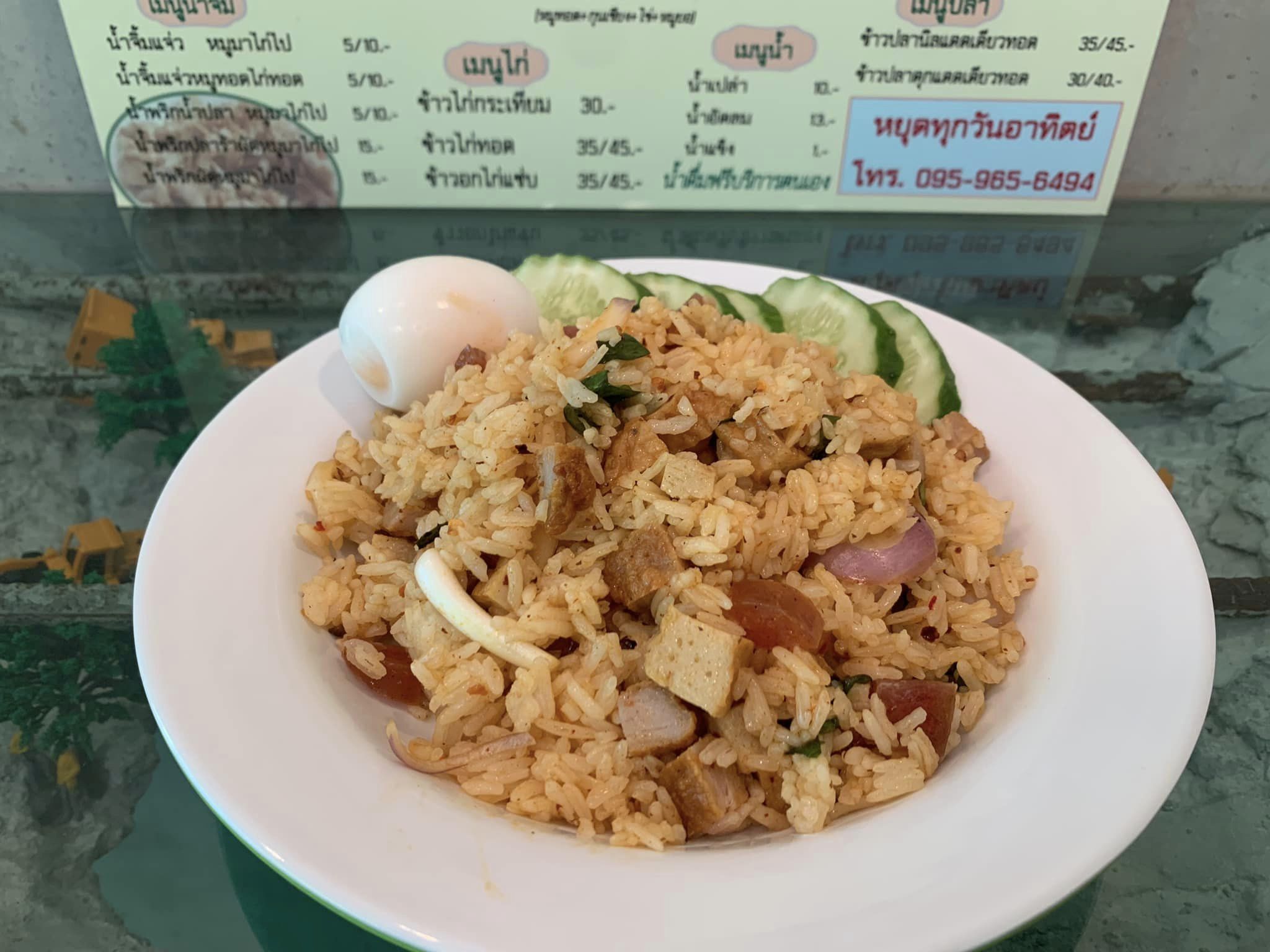 Cypher Gelato, สุกี้จินดา, สาขาลาดพร้าววังหิน, เถ่าชิ่ว น้ำเต้าหู้มือหนึ่ง, เตาถ่าน หมูกระทะ, Unfinished Coffee Roaster, เซี้ยม ก๋วยเตี๋ยวสุโขทัย วังหิน, เครปป้าเฉื่อย, สาขา Plaza Lagoon, เฝอ'54, สาขาลาดพร้าววังหิน 60, ซ้งเป็ดพะโล้, ผัดไทยวังหิน Showปัง, ราดหน้าฟาไฉ, โกวนัน, โกวใหญ่ ก๋วยเตี๋ยวหมูต้มยำ, รัตนา ราชาบะหมี่เกี๊ยวข้าวหมูแดง, ทวีชัยเป็ดพะโล้, กล้วยทอดล้านช้าง, Wood Café, หมูมาไก่ไป, เลิศทิพย์วังหิน, ก๋วยเตี๋ยวต้มยำไข่ลาวา, Buta Shabu, โก โรตีชาชัก ลาดพร้าววังหิน