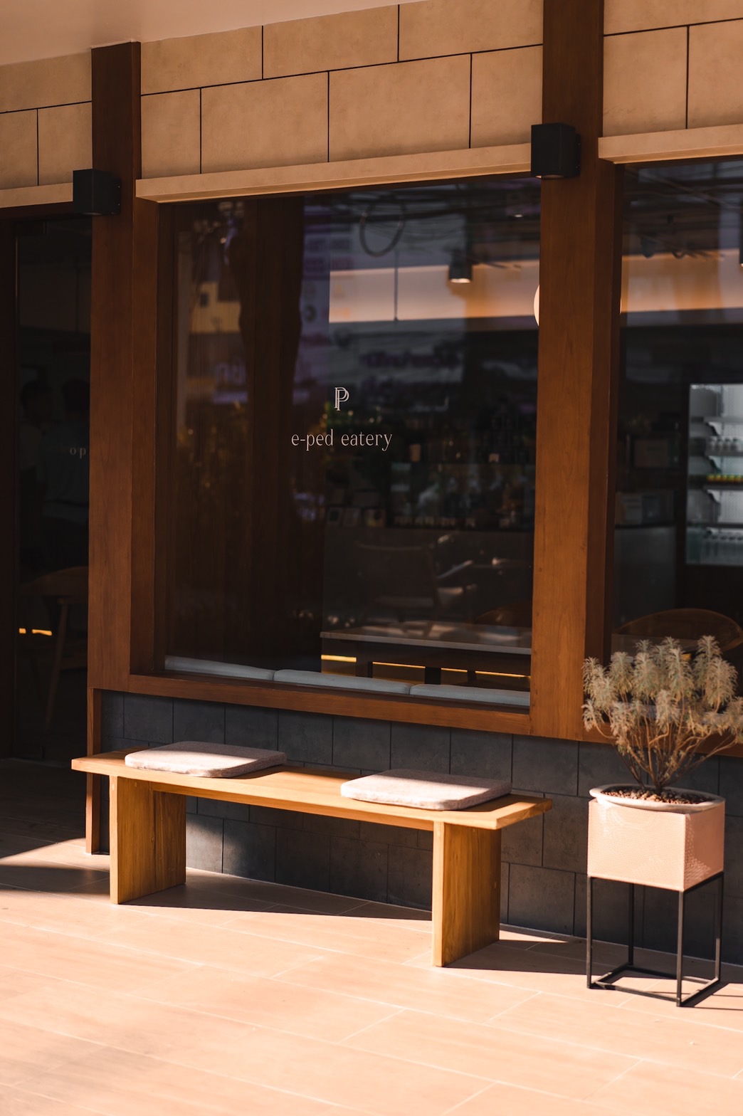 ร้านข้าวมันไก่เจี๊ยะโกยปึ่ง, รสนิยมข้าวมันไก่, สาขา 2, โจ๊ก9บาท ป๊อกแป๊ก, ครัวกิตติพร, ขาหมู จูเจี่ยว 猪脚, ต้มเลือดหมู เลิศสุธารส, บ.หินกองต้มเลือดหมู&amp;กะเพราเป็ด, บ้านซาลาเปา สระบุรี, ญวน, ราดหน้าเลี่ยวตังไล้, โกจิวข้าวมันไก่ตอน, E-PED eatery, Pita Cafe’ &amp; Eatery, เอกรส, ข้าวแกงครัวไทย ป้าเบี้ยว-ลุงเปี๊ยก, โจ๊กแม่กุหลาบ &amp; ก๋วยเตี๋ยวเนื้อวัวนายเฮง