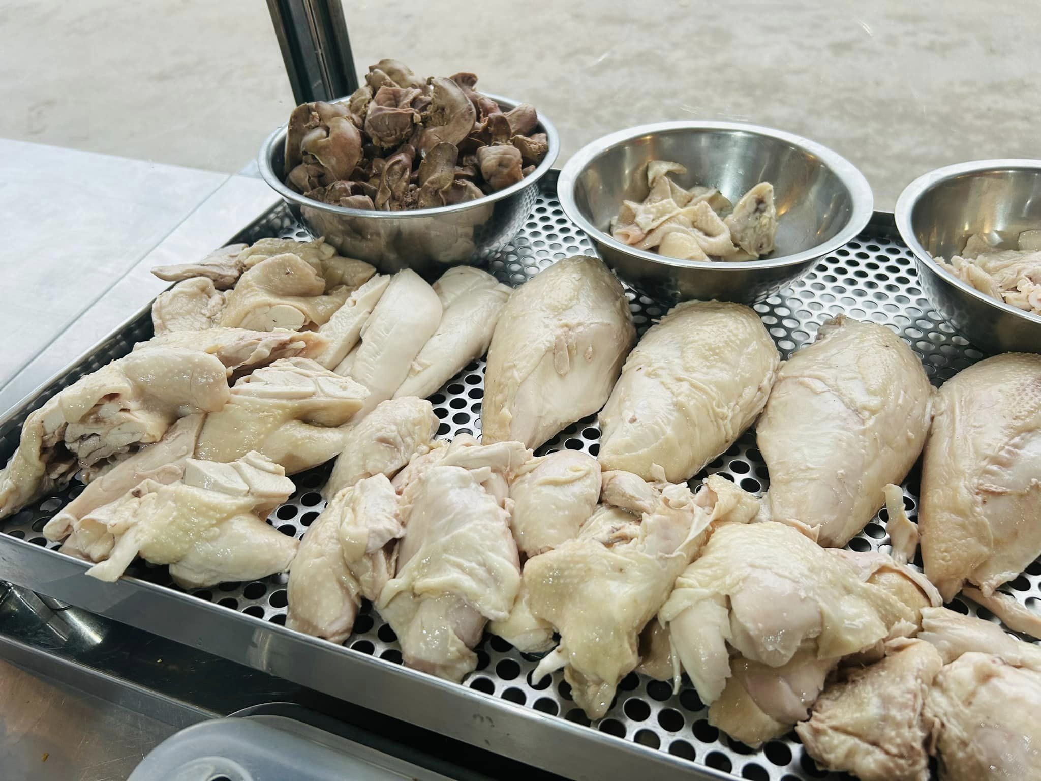 ร้านข้าวมันไก่เจี๊ยะโกยปึ่ง, รสนิยมข้าวมันไก่, สาขา 2, โจ๊ก9บาท ป๊อกแป๊ก, ครัวกิตติพร, ขาหมู จูเจี่ยว 猪脚, ต้มเลือดหมู เลิศสุธารส, บ.หินกองต้มเลือดหมู&amp;กะเพราเป็ด, บ้านซาลาเปา สระบุรี, ญวน, ราดหน้าเลี่ยวตังไล้, โกจิวข้าวมันไก่ตอน, E-PED eatery, Pita Cafe’ &amp; Eatery, เอกรส, ข้าวแกงครัวไทย ป้าเบี้ยว-ลุงเปี๊ยก, โจ๊กแม่กุหลาบ &amp; ก๋วยเตี๋ยวเนื้อวัวนายเฮง