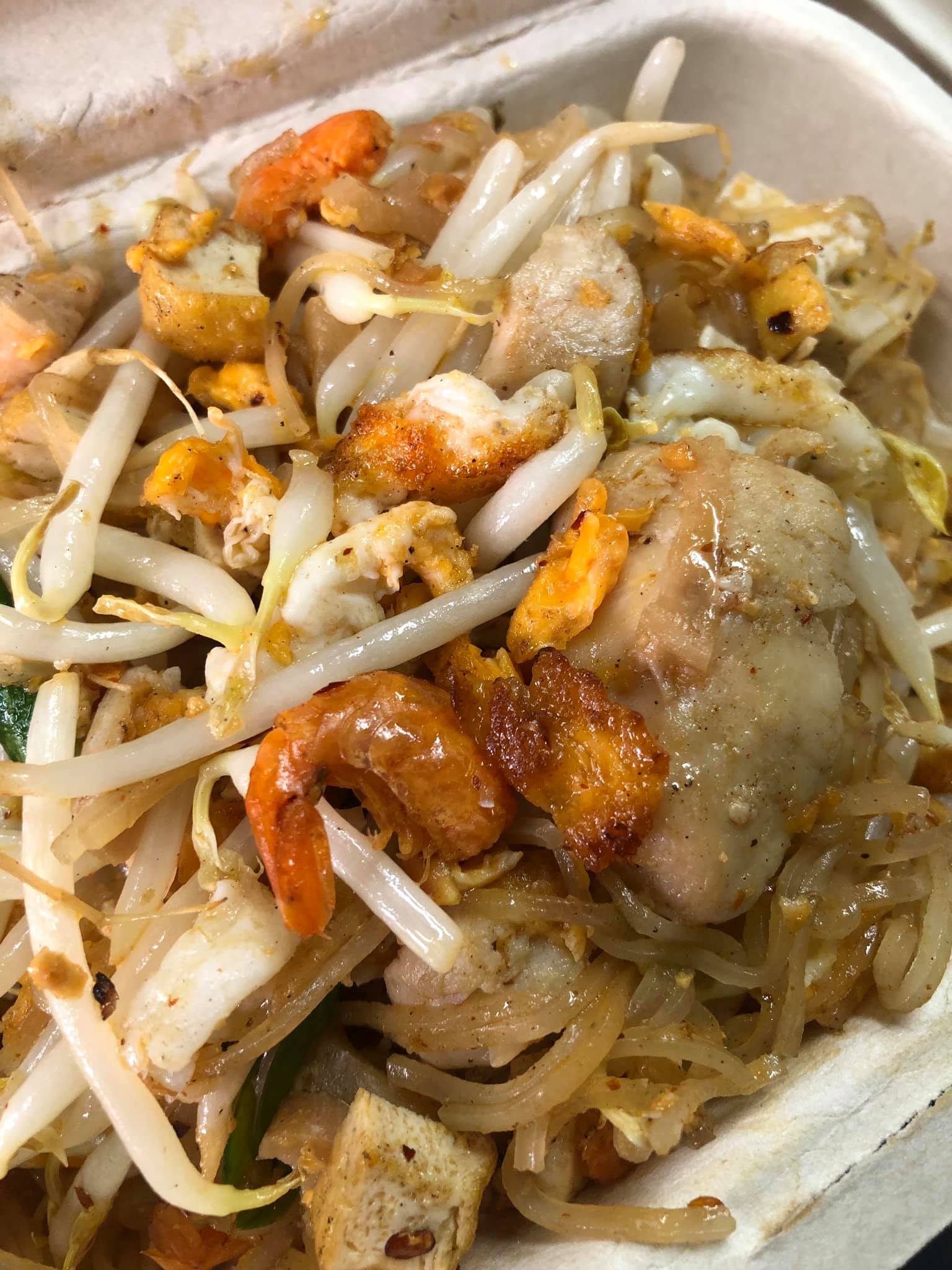 บ้านใหญ่ผัดไทยเตาถ่าน, ผัดไทยคุณยาย เสนาวิลล่า, ซอย7 แฮปปี้แลนด์, ผัดไทยหน้าช่องฯ, ผัดไทยายแถม ถนนวิสุทธิกษัตริย์, ทิพย์สมัย ผัดไทยประตูผี, ลุงภา ผัดไทย เจ้าเก่า, ผัดไทยเสวย ลาดพร้าว71, ประทุมทิพย์ผัดไทย, ผัดไทยวังหิน Showปัง, พรพิมลผัดไทย หอยทอด ราดซอสมันกุ้งรัชดา3แยก8 , เฮงหอยทอดชาวเล, ผัดไทยไฟทะลุ, ผัดไท นรกแตก, ผัดไทยรสเด็ดวงเวียนใหญ่ ไม่ใส่ผงชูรส, สอบถามเพิ่มเติม โทร. 02 438 8388, ผัดไทเทเวศร์ 359