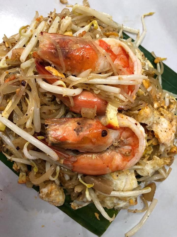 บ้านใหญ่ผัดไทยเตาถ่าน, ผัดไทยคุณยาย เสนาวิลล่า, ซอย7 แฮปปี้แลนด์, ผัดไทยหน้าช่องฯ, ผัดไทยายแถม ถนนวิสุทธิกษัตริย์, ทิพย์สมัย ผัดไทยประตูผี, ลุงภา ผัดไทย เจ้าเก่า, ผัดไทยเสวย ลาดพร้าว71, ประทุมทิพย์ผัดไทย, ผัดไทยวังหิน Showปัง, พรพิมลผัดไทย หอยทอด ราดซอสมันกุ้งรัชดา3แยก8 , เฮงหอยทอดชาวเล, ผัดไทยไฟทะลุ, ผัดไท นรกแตก, ผัดไทยรสเด็ดวงเวียนใหญ่ ไม่ใส่ผงชูรส, สอบถามเพิ่มเติม โทร. 02 438 8388, ผัดไทเทเวศร์ 359