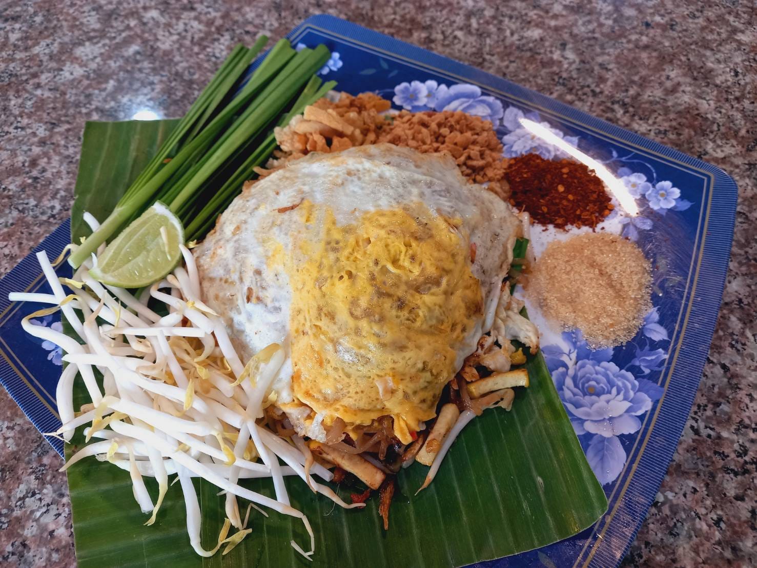 บ้านใหญ่ผัดไทยเตาถ่าน, ผัดไทยคุณยาย เสนาวิลล่า, ซอย7 แฮปปี้แลนด์, ผัดไทยหน้าช่องฯ, ผัดไทยายแถม ถนนวิสุทธิกษัตริย์, ทิพย์สมัย ผัดไทยประตูผี, ลุงภา ผัดไทย เจ้าเก่า, ผัดไทยเสวย ลาดพร้าว71, ประทุมทิพย์ผัดไทย, ผัดไทยวังหิน Showปัง, พรพิมลผัดไทย หอยทอด ราดซอสมันกุ้งรัชดา3แยก8 , เฮงหอยทอดชาวเล, ผัดไทยไฟทะลุ, ผัดไท นรกแตก, ผัดไทยรสเด็ดวงเวียนใหญ่ ไม่ใส่ผงชูรส, สอบถามเพิ่มเติม โทร. 02 438 8388, ผัดไทเทเวศร์ 359