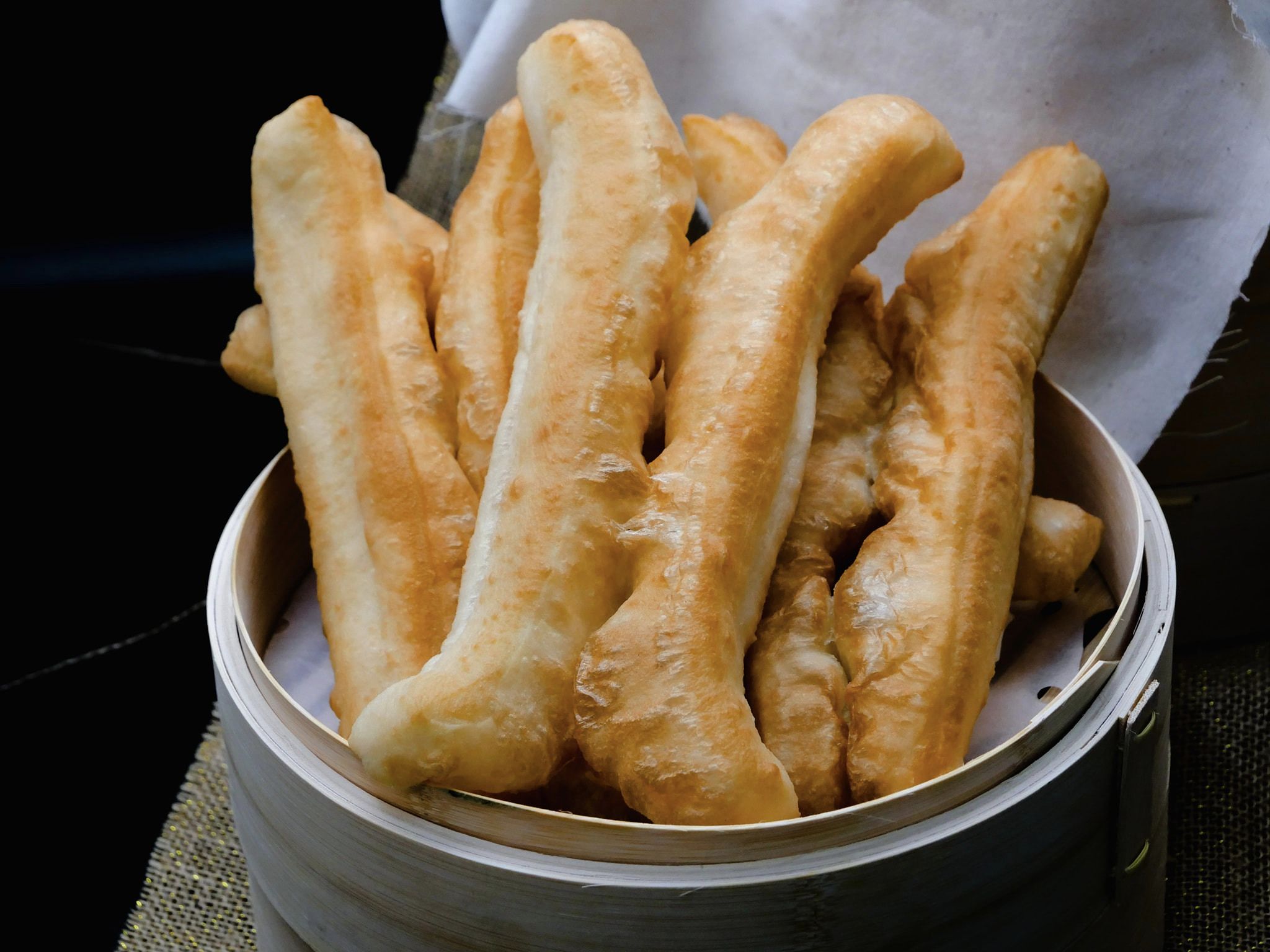 Anya Authentic Thai Cuisine, Kinu, สาขาเสาชิงช้า, ภูธรบาร์, ครัวอัปษร, สาขาถนนดินสอ, ขนมกุ๋ยช่ายเจ๊ต้อย, ตาชัยก๋วยเตี๋ยวสุโขทัย, โกปี๊เฮี้ยะไถ่กี่ ณ เสาชิงช้า, ไทยทำ เกาเหลาสมองหมู, จิต เตาถ่าน, ศิริพรโภชนา, มนต์ นมสด, เจ๊นี เผือกหิมะ, ลูกชิ้นหมูแพร่งนรา, นายอ้วนเย็นตาโฟเสาชิงช้า, สุขนิยม ขนมครกสิงคโปร์, ทิพย์สมัย ผัดไทยประตูผี, เช็งซิมอี๊ , สาขาเสาชิงช้า, Bite and Bond, ร้านติ่นฟง Tinn Feng, บรรพชน Bun Bar Chon, นมโจ เสาชิงช้า, ข้าวหมูแดงนายชุน