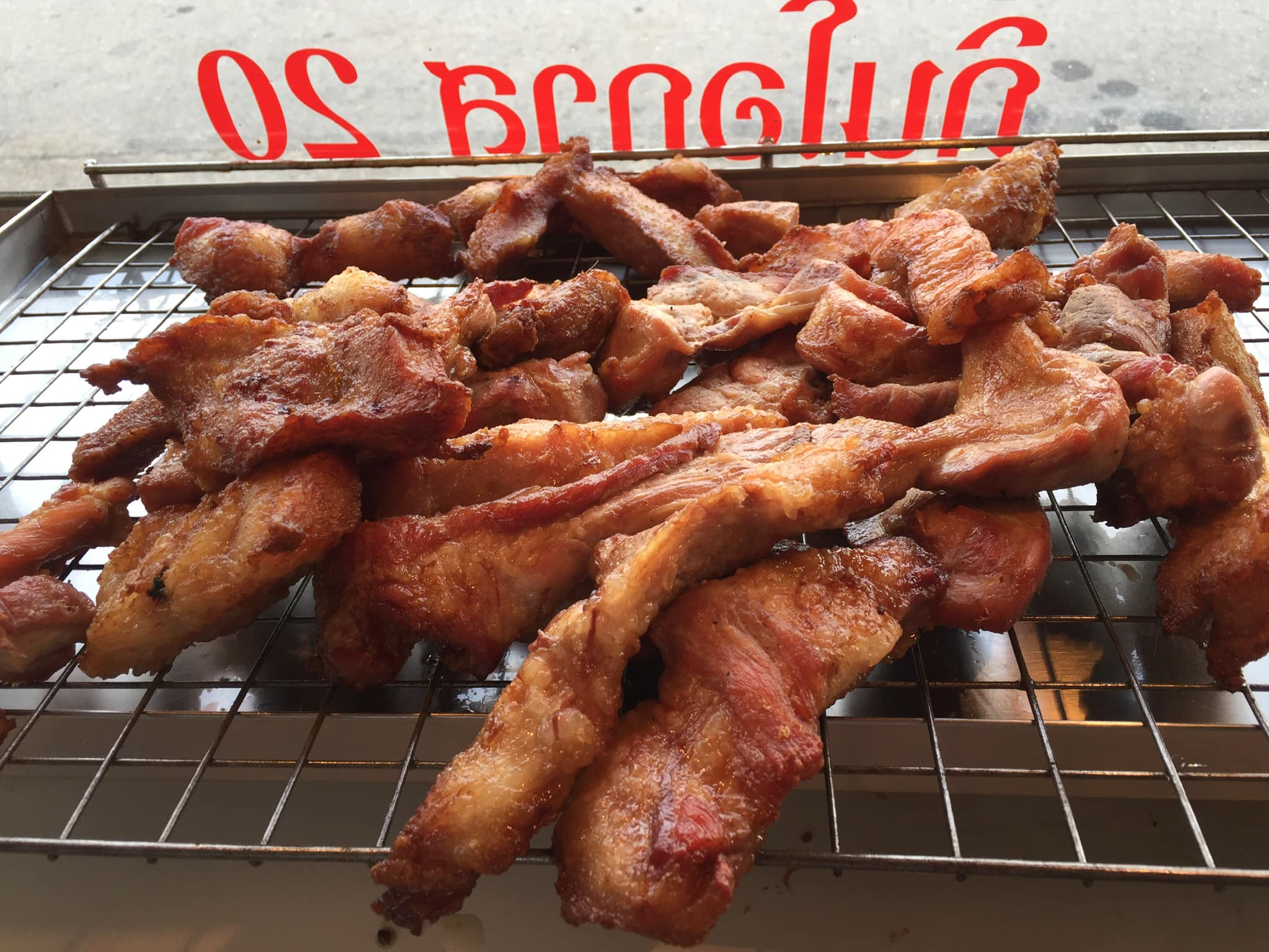 ฮอม Hom 2493, บ้านม่อนนกยูง, Kim's Cafe', ครัวจิ้นสด อาหารพื้นเมือง, ปั๋นใจ๋, สวนไซทอง ไส้กรอกเผาเตาดิน, ป้าแป้งเย็นตาโฟ ประตูชัย, ฮักเส้น ก๋วยเตี๋ยวต้มยำเมืองแพร่, ขนมเส้นน้ำย้อย กาดน้ำทอง -โจหยก, วีวี่ (weewee food and catering), ข้าวซอยเจ้เล็กประตูชัย แพร่, ร้านลาบป้ามา, ร่มไม้ใหญ่ เรสเตอรองท์, ร้านจิ้นนึ่งแม่หล่าย