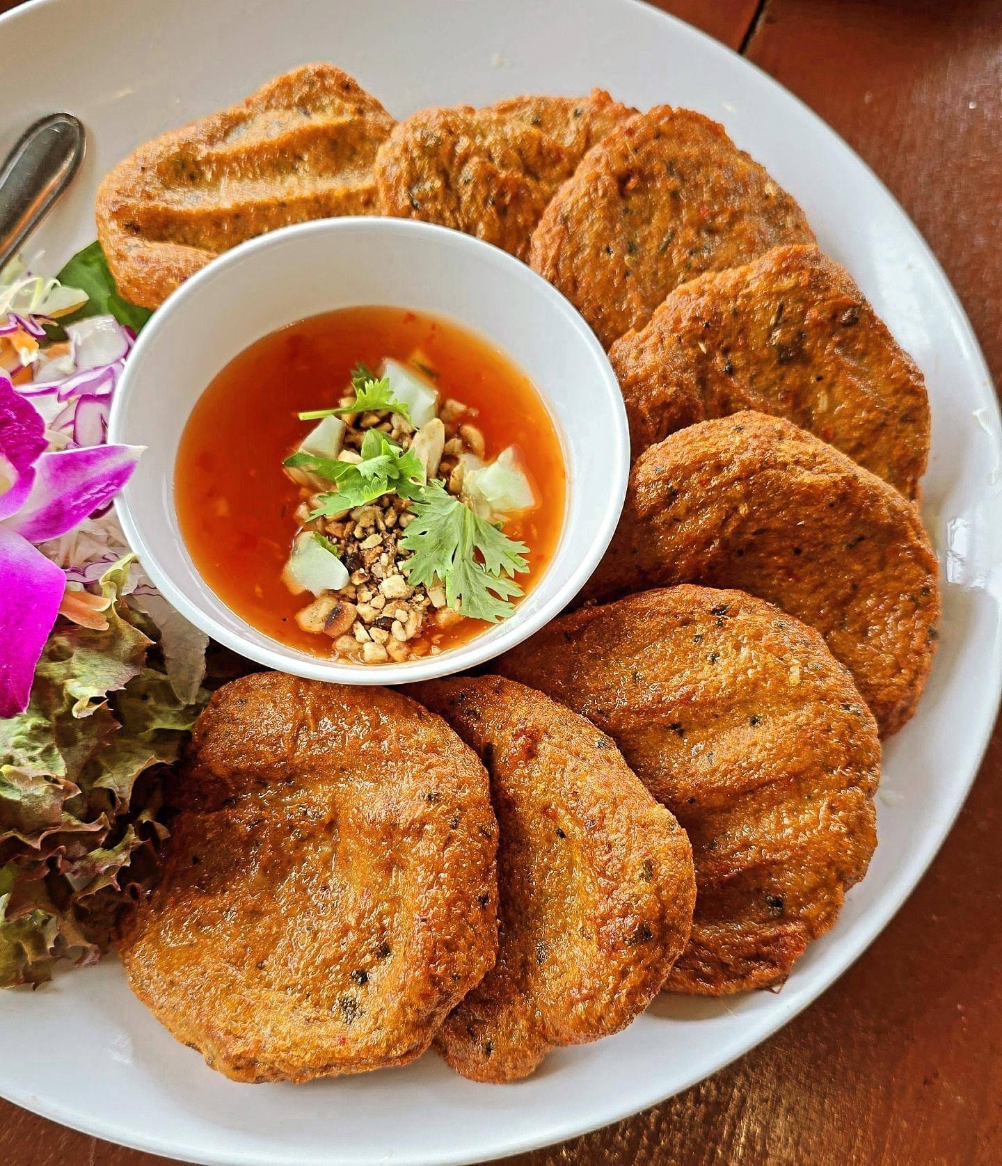 กอบัว, บ้านอาหารไทย, บ้านบัว, บ้านรั้วไม้ Cuisine &amp; Cafe, ครัวหอมมันปู, ร้านไหน อุทยานหินเขางู ราชบุรี, สวนอาหาร รางตาล, Pakmud แซ่บหมูทะ, สาขาโพธาราม, ถึงพริกถึงขิง, มะม่วงคู่, เนื้อต้มบ้านสิงห์ เจ๊ติ๋ม, โกรกแดง, ชุมทางของอร่อย, Mainichi365, Octospider restaurant, Lim cafe Photaram, ครัวตะนาวศรี สวนผึ้ง ราชบุรี, อาตี๋โกปี๊, โอปอชิฟฟ่อนเค้ก, ก๋วยเตี๋ยวปลาแม่กลอง, ติ๋มเค้กมะพร้าวอ่อน, ก๋วยเตี๋ยวโบราณป้าฮวย, โอ่งข้าวโอ่งน้ำ, ครัวม่อนไข่ สวนผึ้ง ราชบุรี, ShabuDo