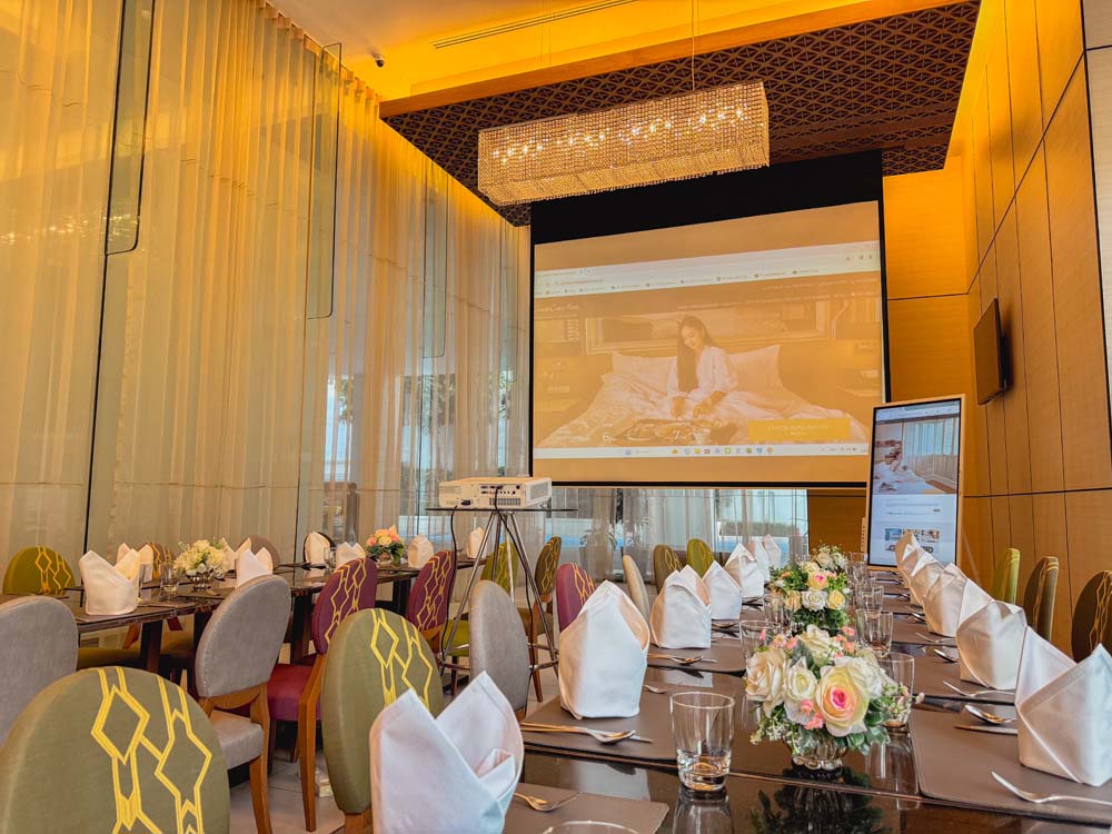 Grande Centre Point Ploenchit, ครัวจำแลง แปลงกาย, Sortrel Sathorn, บ้านน้ำเคียงดิน, ปลาอยู่เย็น, Samsen Villa, ครัวกรุงเทพ, Maldives Maodeep, Waterside Karaoke Restaurant, Little tree, The local Restaurant, Chocolate Ville, Ther Dining &amp; Bar, บ้านสุขนิยม, สวนอาหารบางบัว, แบมบูใหญ่, Craft Home , สวนอาหารซุ้มไผ่ เรโทร