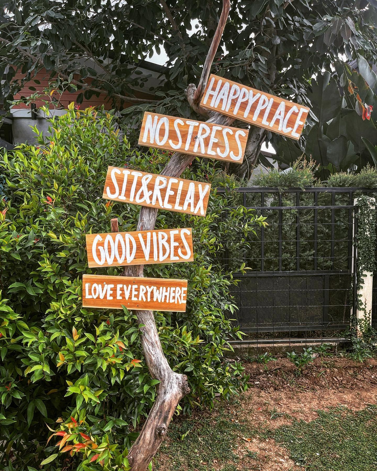 Mixirista Lampang, TIN’N, Wooden House Cafe', Karpenter cafe&amp;bake, Secret Garden Cafe, บ้านนอกคาเฟ่, Kin Cafe' Lampang, ณ หิรัญ คาเฟ่, Himwang Café, ไอหย๋า ปังนม, Dezato Cafe, อาร์มแชร์ คาเฟ่, โก๋กาแฟ ธรรมดาเป็นพิเศษ, Nalalin Home Cafe-Lampang, NOP Cafe&amp;Bistro, ก๋างต้ง, Moungngwezin