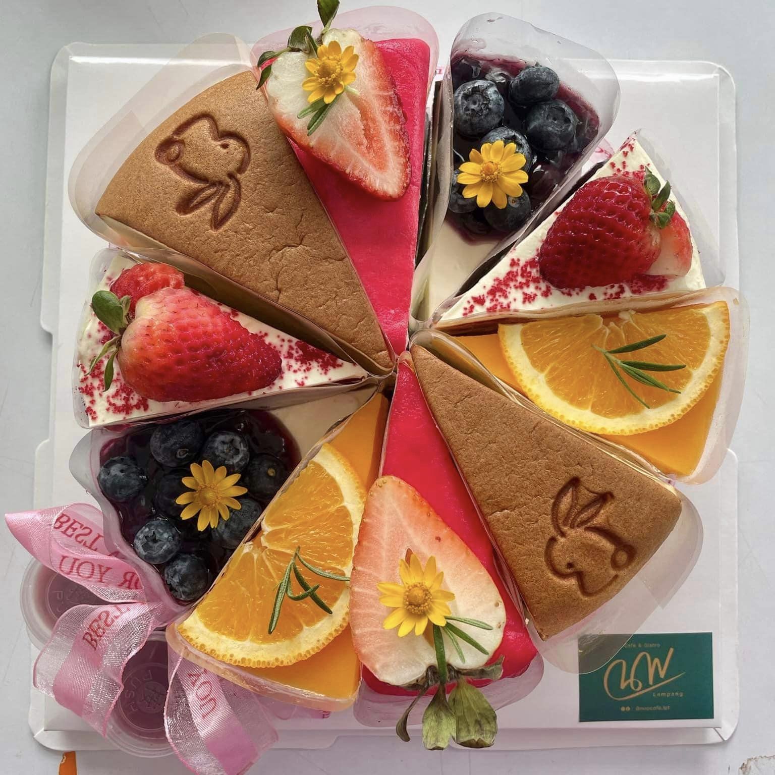 Mixirista Lampang, TIN’N, Wooden House Cafe', Karpenter cafe&amp;bake, Secret Garden Cafe, บ้านนอกคาเฟ่, Kin Cafe' Lampang, ณ หิรัญ คาเฟ่, Himwang Café, ไอหย๋า ปังนม, Dezato Cafe, อาร์มแชร์ คาเฟ่, โก๋กาแฟ ธรรมดาเป็นพิเศษ, Nalalin Home Cafe-Lampang, NOP Cafe&amp;Bistro, ก๋างต้ง, Moungngwezin