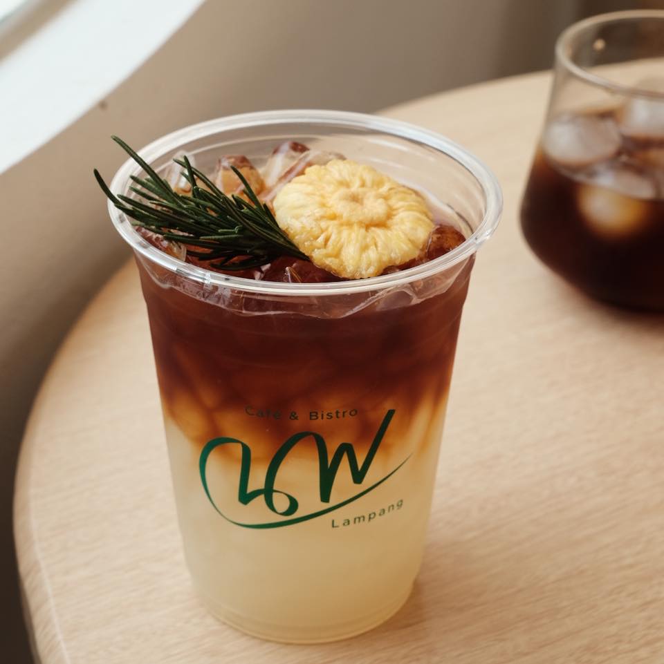 Mixirista Lampang, TIN’N, Wooden House Cafe', Karpenter cafe&amp;bake, Secret Garden Cafe, บ้านนอกคาเฟ่, Kin Cafe' Lampang, ณ หิรัญ คาเฟ่, Himwang Café, ไอหย๋า ปังนม, Dezato Cafe, อาร์มแชร์ คาเฟ่, โก๋กาแฟ ธรรมดาเป็นพิเศษ, Nalalin Home Cafe-Lampang, NOP Cafe&amp;Bistro, ก๋างต้ง, Moungngwezin