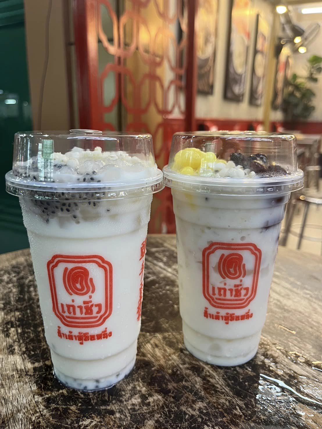 Cypher Gelato, สุกี้จินดา, สาขาลาดพร้าววังหิน, เถ่าชิ่ว น้ำเต้าหู้มือหนึ่ง, เตาถ่าน หมูกระทะ, Unfinished Coffee Roaster, เซี้ยม ก๋วยเตี๋ยวสุโขทัย วังหิน, เครปป้าเฉื่อย, สาขา Plaza Lagoon, เฝอ'54, สาขาลาดพร้าววังหิน 60, ซ้งเป็ดพะโล้, ผัดไทยวังหิน Showปัง, ราดหน้าฟาไฉ, โกวนัน, โกวใหญ่ ก๋วยเตี๋ยวหมูต้มยำ, รัตนา ราชาบะหมี่เกี๊ยวข้าวหมูแดง, ทวีชัยเป็ดพะโล้, กล้วยทอดล้านช้าง, Wood Café, หมูมาไก่ไป, เลิศทิพย์วังหิน, ก๋วยเตี๋ยวต้มยำไข่ลาวา, Buta Shabu, โก โรตีชาชัก ลาดพร้าววังหิน