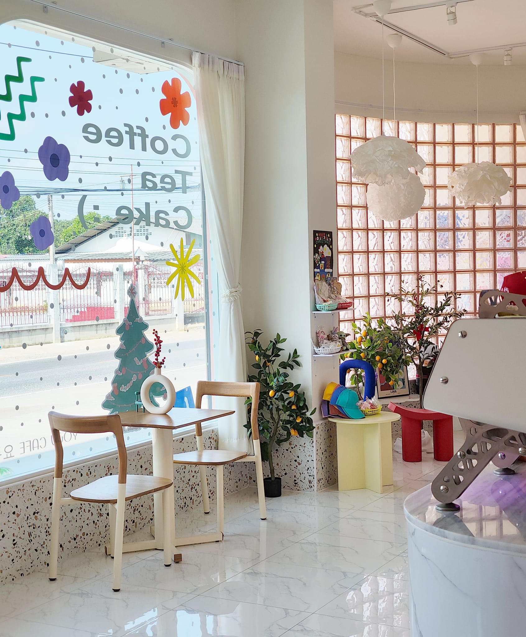 Autumn haus, YOJU Cafe, Lemon Me Farm, STARTCafé, Lot no.8 cafe, 23 cafe and bistro, STAY WITH TREE cafe, April Flavors cafe, Destiny cafe', บ้านปายนา, DUBUA CAFE, House of Chandra - เสน่ห์จันทน์ , 11 Elephant Dessert Cafe, Hangar Cafe', Merce Cafe & Restaurant, Ton Khao Terrace, O2 Kaffee & Bistro, Pomelo Cafe, Little tree, Chinu Coffee