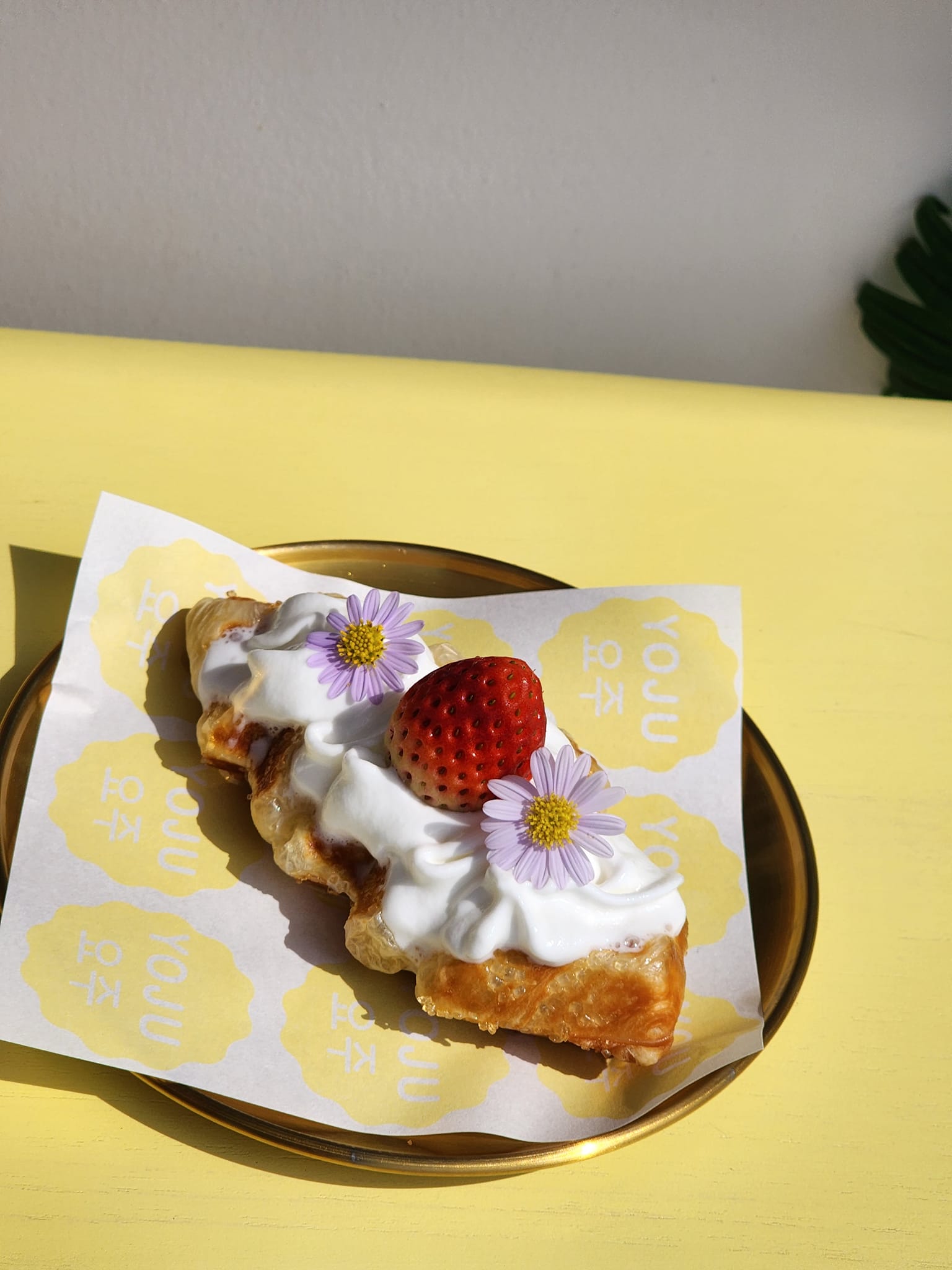 Autumn haus, YOJU Cafe, Lemon Me Farm, STARTCafé, Lot no.8 cafe, 23 cafe and bistro, STAY WITH TREE cafe, April Flavors cafe, Destiny cafe', บ้านปายนา, DUBUA CAFE, House of Chandra - เสน่ห์จันทน์ , 11 Elephant Dessert Cafe, Hangar Cafe', Merce Cafe & Restaurant, Ton Khao Terrace, O2 Kaffee & Bistro, Pomelo Cafe, Little tree, Chinu Coffee