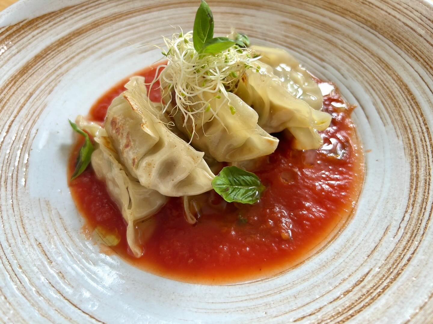 Pizzeria Limoncello, เชฟถนอม, กลมกล่อม BY CHEF AKE, Ciao Pizza, Pizza Aroy, Pizza Massilia, Grazie Pizzeria, The Garden Dough, Lanta Pizzeria, Mama Dolores, PizzaPazza, Dressage Horse Café, Pizzazo, Shelter Pizza พิซซ่าเตาถ่าน