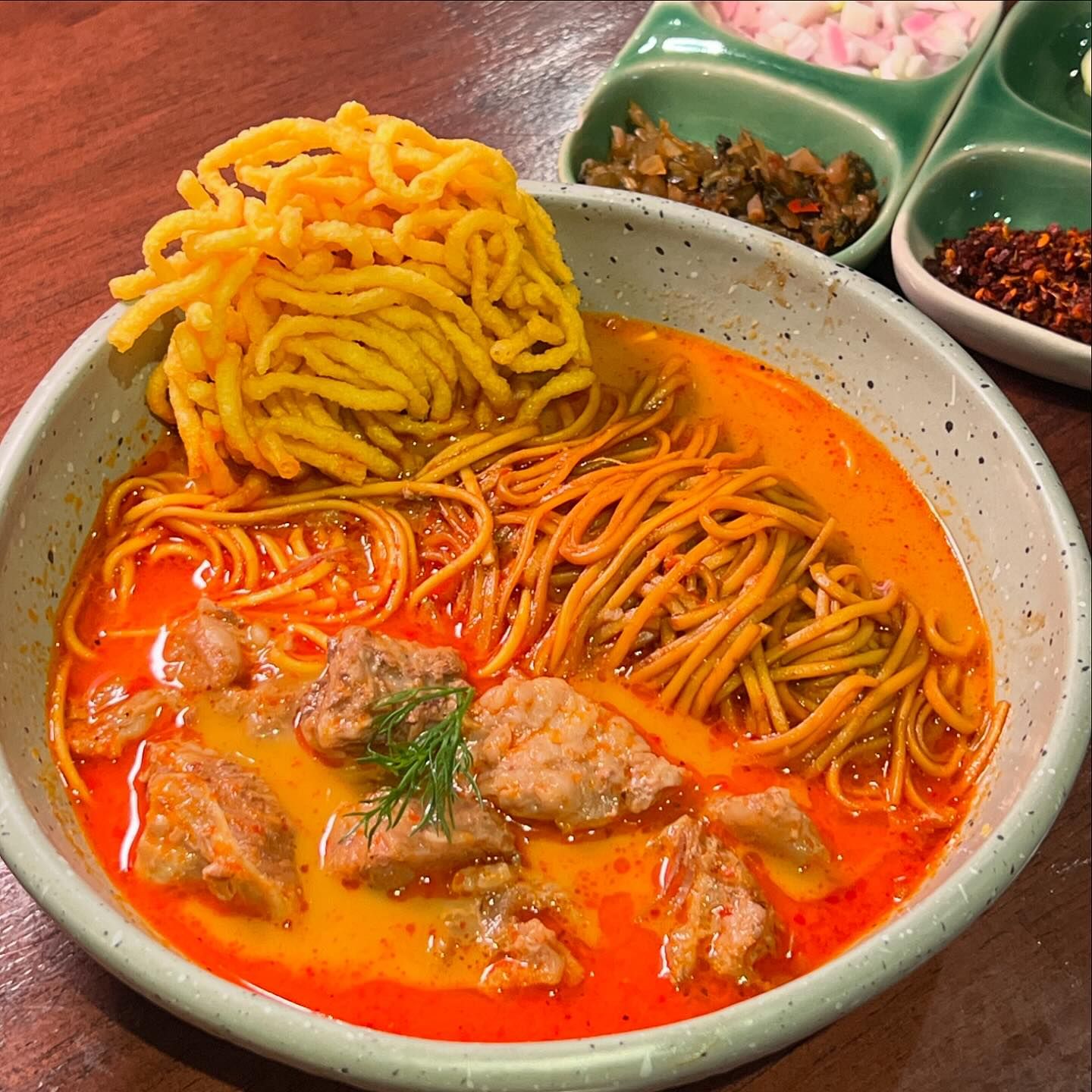 ล้าน เหนือ-น่าน อาหารเหนือ, เนื้อเหนือ Neua.Neur.Bkk, ต๋องเต็มโต๊ะ, สาขาพุทธมณฑล สาย 2, อองตอง ข้าวซอย, ละอ่อน น้ำเงี้ยว อาหารเหนือ, เฮือนลำพูน, รัชดาอาหารเหนือ, ร้านลำแต๊ๆ อาหารพื้นเมือง, ข้าวซอยลำดวนฟ้าฮ่ามเชียงใหม่, สาขาวิภาวดีรังสิต 58, หอมด่วน, ต๊ะต่อนยอน, Cr. ภาพทั้งหมดจาก Facebook ต๊ะต่อนยอน อาหารเหนือ, ฮ้านจาวเหนือ, ต๋องเหนือ Express, ข้าวซอยเชียงใหม่ ตรงข้ามกรมศุลกากร, ครัวเจียงใหม่, ครัวมะแข่น, กาดหลวง มินิ