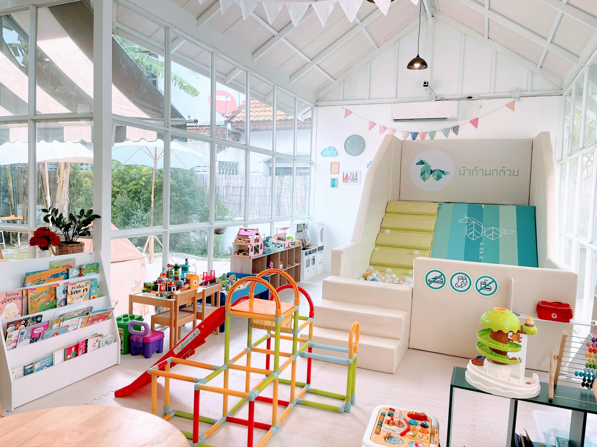 Kiddies’ House, ม้าก้านกล้วย คิดส์คาเฟ่, Little sheep kids cafe, Kickinkids, Moana Cafe, Organika Cafe and Play, Little Barn Kids Cafe, Pumpkin Art Town, DUBUA CAFE, FARM LUCK, Dressage Horse Café, Buttercup, Mari go round