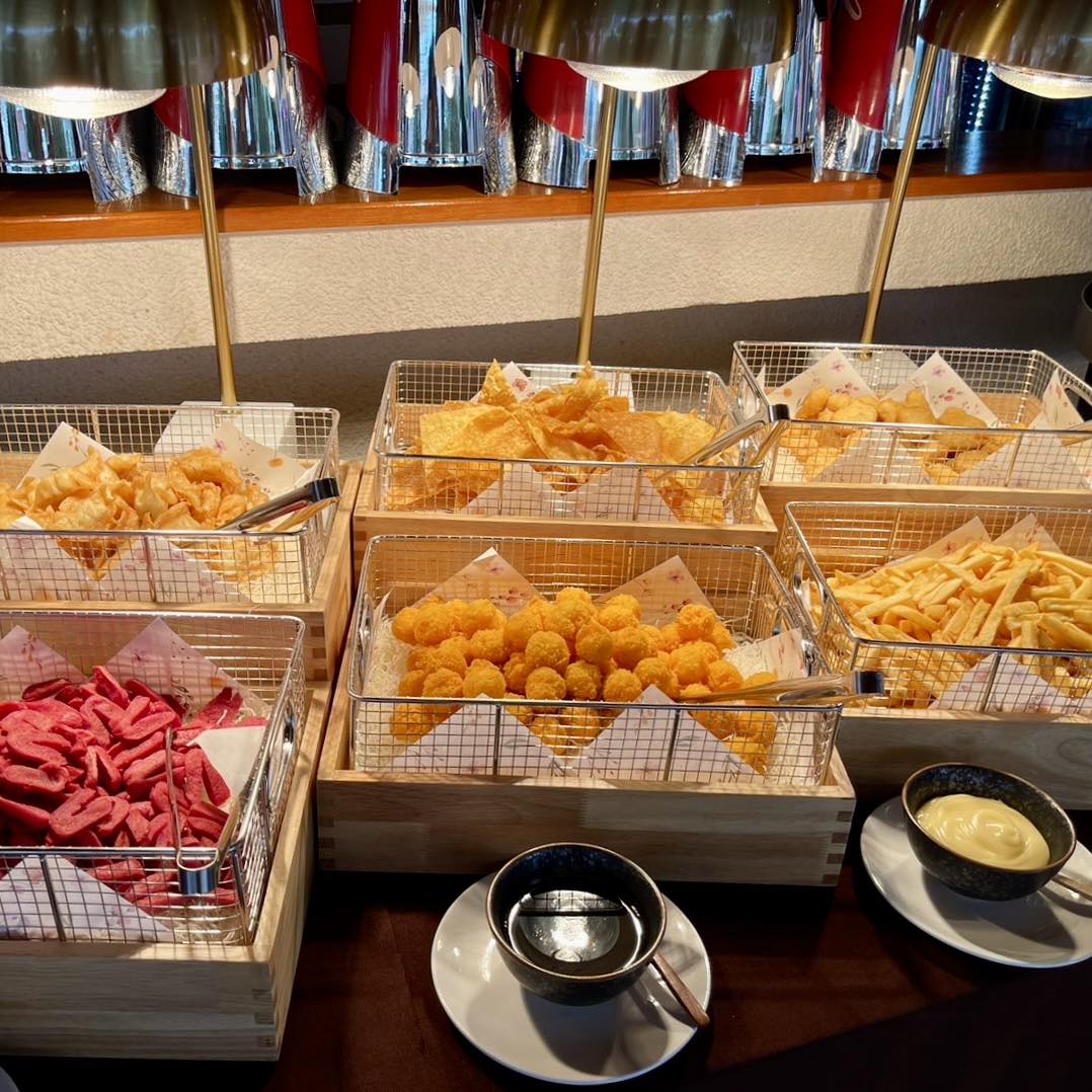 Rhapsody, บ้านส้มตำเมลดา พระนั่งเกล้า, โรงน้ำชา 90', Totoya, จุ่มจุ่ม อีสาน-ชาบู บุฟเฟ่ต์