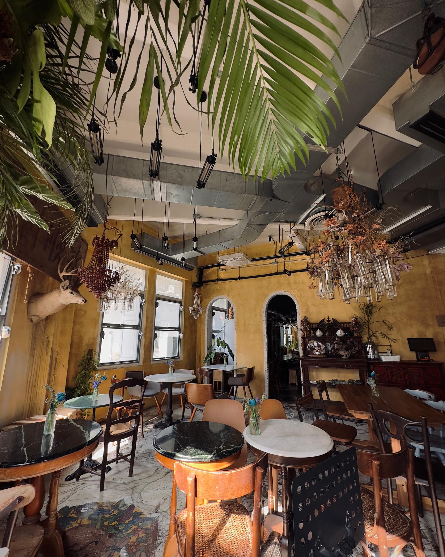 Wallflowers Cafe, Ba hao 八號, 103 - Bed and Brews, Píjiǔ Bar