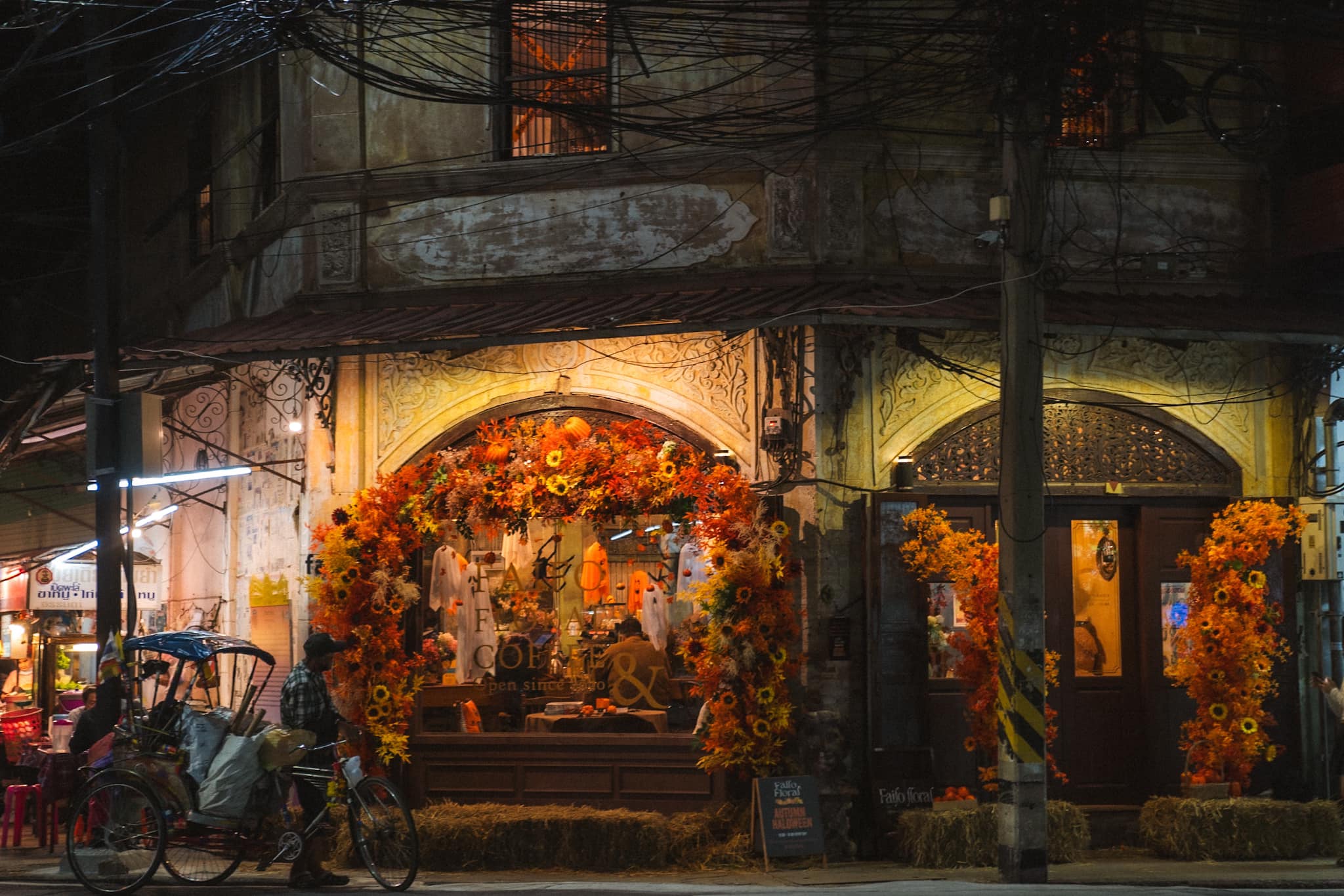 White House Forest, เกษม : KASEM Coffee, Rosie.nak, Luk Labb Coffee, Grande KAFE, KFD in Town, สวรรค์บ้านนา คาเฟ่ Food &amp; Drink, กอหญ้า คาเฟ่, ณ บุ่ง Coffee, polar polar CAFE', Yellow Pumpkin, ร้าน Yellow Pumpkin เปิดบริการตามปกติ 11.00-17.00 น. (ปิดวันพฤหัสบดี), I'm home cafe, ประจำอำเภอ, glinfon, 382 Space Café, La-Moon cafe'