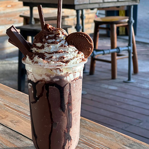 Way Coffee House, Piccolo BangSaen, Peaceful Cafe, Artory.cafe.crafts, Cubbie ‘s, To Die For Coffee, U Cafe &amp; Bakery, A blank coffee, Coffee Train, WON HOUSE, Standtall Coffee, Small House Coffee 