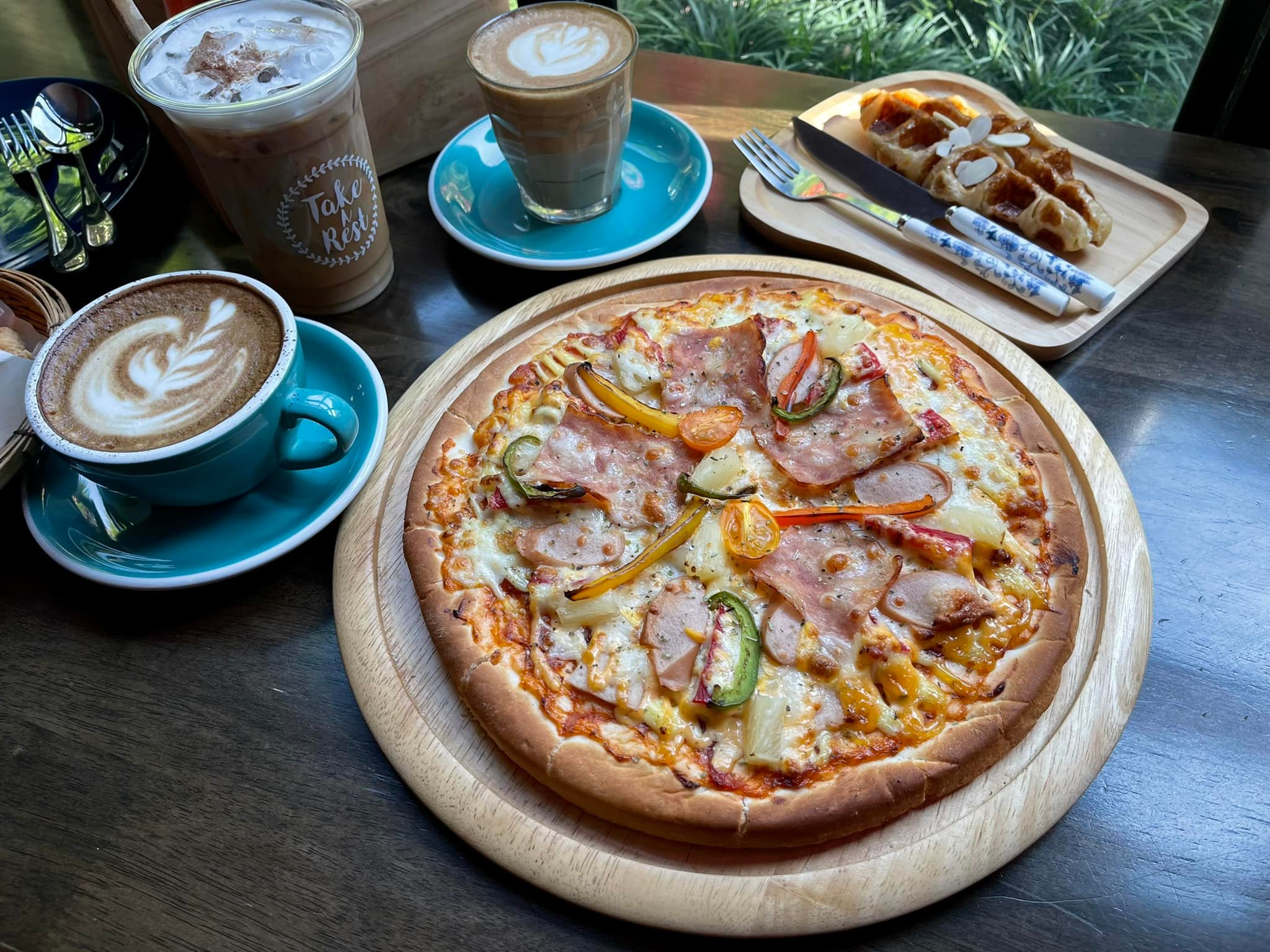 Mixirista Lampang, TIN’N, Wooden House Cafe', Karpenter cafe&amp;bake, Secret Garden Cafe, บ้านนอกคาเฟ่, Kin Cafe' Lampang, ณ หิรัญ คาเฟ่, Himwang Café, ไอหย๋า ปังนม, Dezato Cafe, อาร์มแชร์ คาเฟ่, โก๋กาแฟ ธรรมดาเป็นพิเศษ, Nalalin Home Cafe-Lampang, NOP Cafe&amp;Bistro, ก๋างต้ง, Moungngwezin