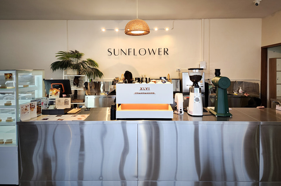 เรือนชายน้ำ Cafe&amp;Restaurant, ban.jingjo, See Sea Sun - แบบง่ายๆ, ขวัญข้าว ริเวอร์ไซด์, The sunflower cafe, KokoroCafe', FREJA Coffee &amp; Co, Rays River Cafe, Behind The Beans, พร้าวหอมคาเฟ่, Kinlamoon, House Cafe', บ้านสวนพาฝัน, La Bella Cafe, PakPap Cafe, ขมุน คาเฟ่ มหาชัย, Baanthaicafe, ดีกัน คาเฟ่, COCO CAFE'