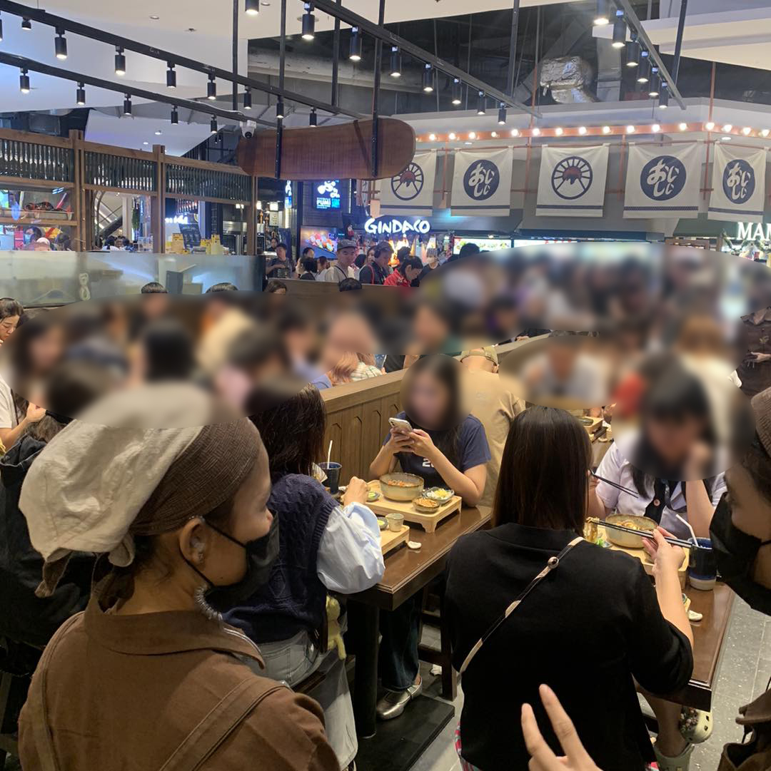 Khao-Sō-i, สาขาสยามพารากอน, อองตอง ข้าวซอย, Mugkhaosoi มักข้าวซอย, ข้าวซอยเชียงใหม่ สุโขทัยซอย 5, ข้าวซอยแม่สุภาพ เจ้าเก่าย่านเทเวศน์, หอมด่วน, ข้าวซอยลำดวนฟ้าฮ่ามเชียงใหม่, สาขาวิภาวดีรังสิต 58, Lanna Eatery, ต๊ะต่อนยอน, Cr. ภาพทั้งหมดจาก Facebook ต๊ะต่อนยอน อาหารเหนือ, ข้าวซอยดอยคำ, ฮ้านจาวเหนือ, ทิศเหนือ