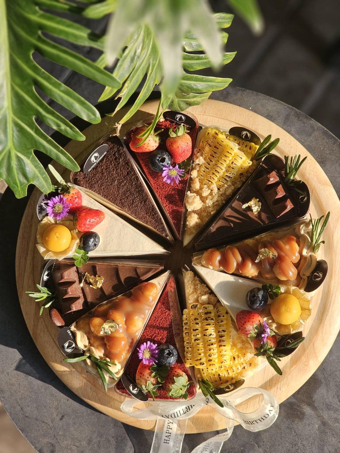 ชิมฮง คาเฟ่ - Chim Hong Cafe, Makesense, Kalamong, เดอ นา คาเฟ่, Benandson Cafe’, Chamcha Cafe, The Weekend Moka, เดี๋ยวเจอสวน&amp;คาเฟ่, Caffe' De Chalawan, Black Hat, Mouth Cafe, Apsara Café Phichit