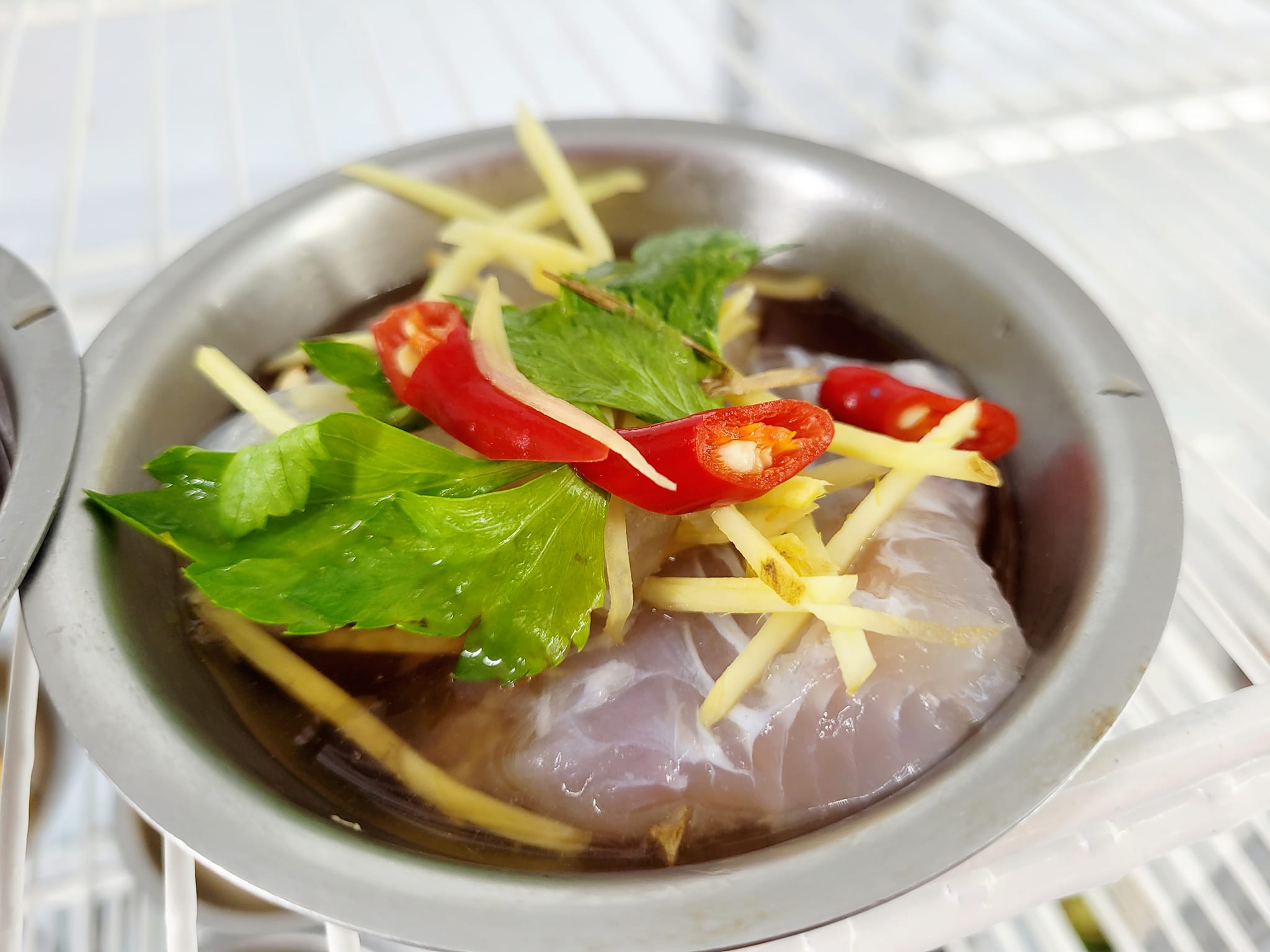 แป๊ะยิ้ม ติ่มซำ, ติ่มซำซอย 14, มิตรทาวน์, บุญจิราแต่เตี้ยม, หยวนเป่า กระบี่, กระบี่ติ่มซำ, สาขา 1 เยื้องรพ.กระบี่, โกเล็กชวนชิม, โรตีบางนรา ณ กระบี่, 89 Cafe, ข้าวหน้าเป็ดเยาวราช รสเด็ด, ณ เมืองบี่ ฮาลาลติ่มซำ, โชคชัยติ่มซำ ตลาดเก่ากระบี่, จ๊ะดำ