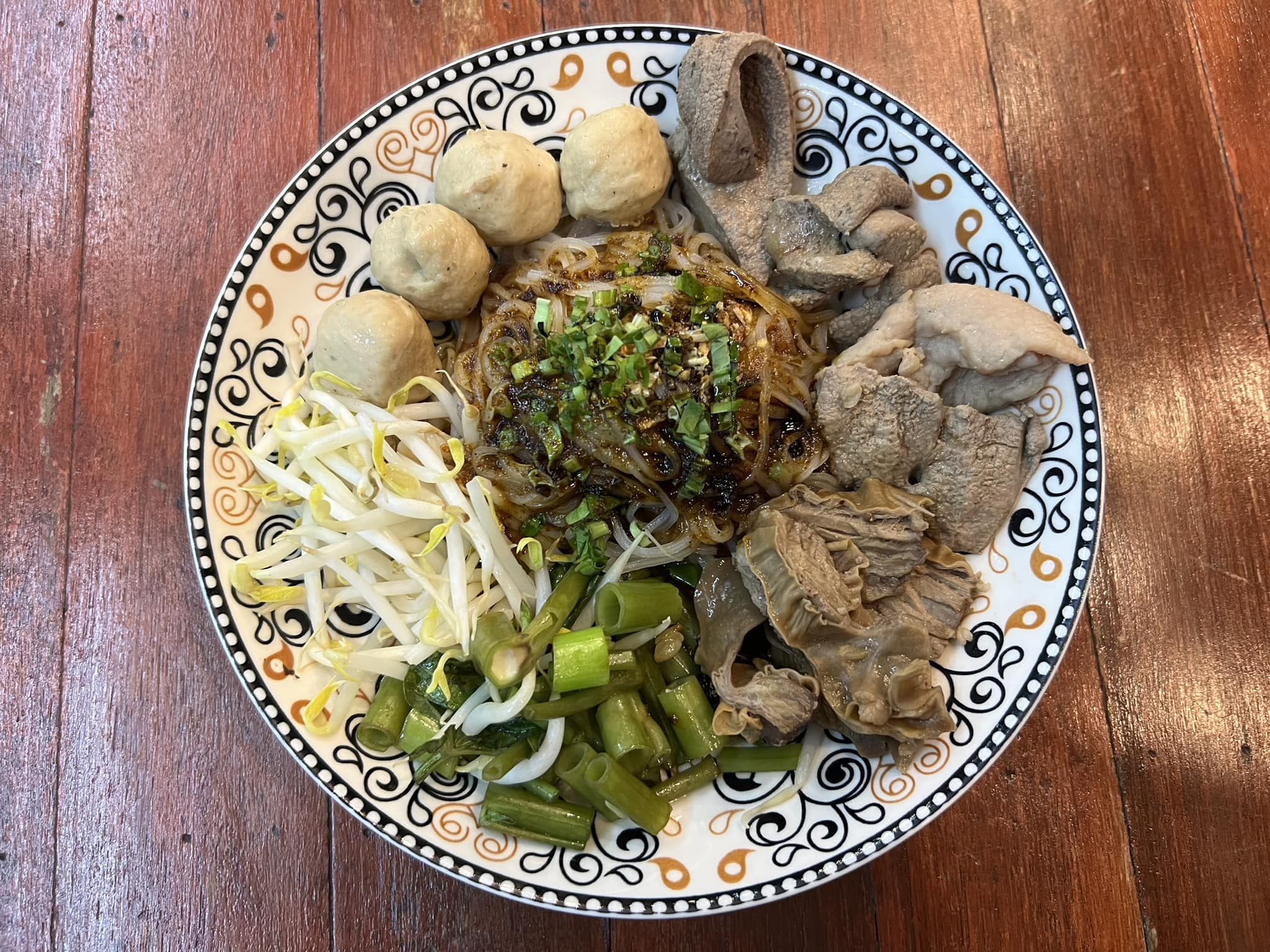 โกวใหญ่ ก๋วยเตี๋ยวหมูต้มยำ, เฮียตี๋ ก๋วยเตี๋ยวลูกชิ้นปลาเย็นตาโฟเยาวราชลาดพร้าววังหิน, ก๋วยเตี๋ยวต้มยำไข่ลาวา, ก๋วยเตี๋ยวเรือ "คนกรุง" สูตรดั้งเดิมยายทองนาค, ก๋วยเตี๋ยวต้มยำหมูบะช่อ มาม่าหม้อไฟ เฮียจู๋-ลาดพร้าว71